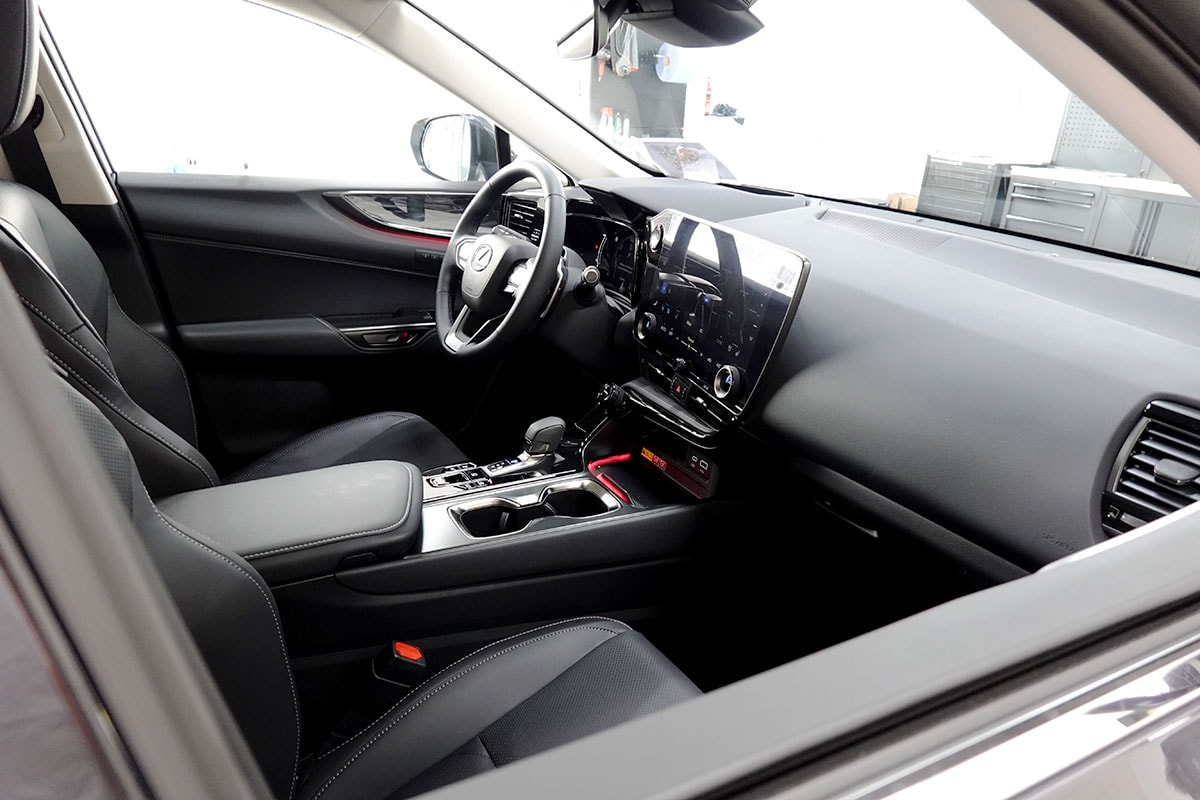 LEXUS NX 450h+ E-FOUR Comfort Pack Interieur-image-5