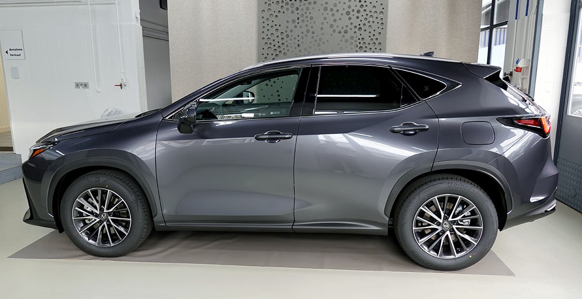 LEXUS NX 450h+ E-FOUR Comfort Pack Interieur-showroom-element-1
