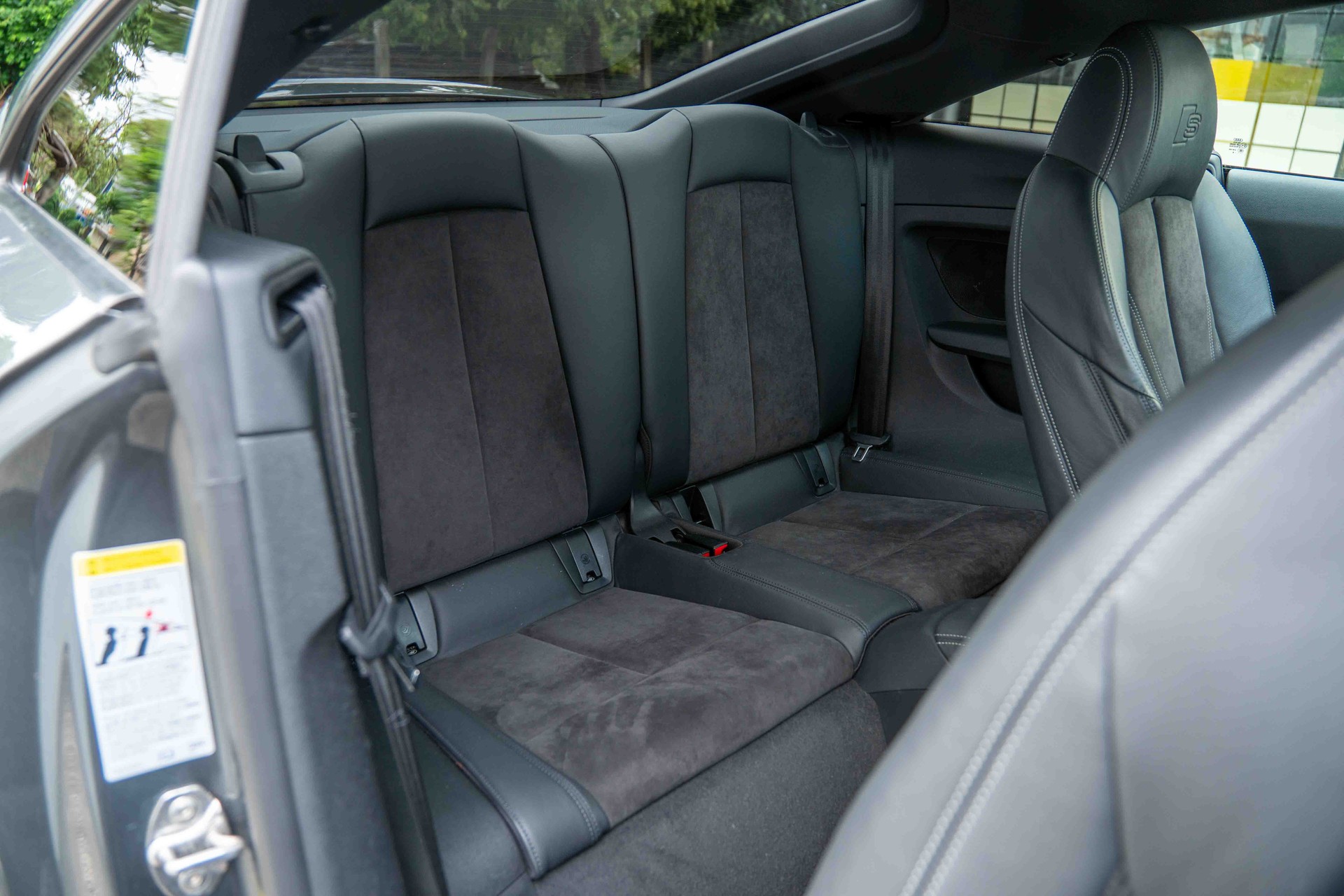 AUDI TT Coupé 1.8 TFSI S-Line S-tronic-image-14