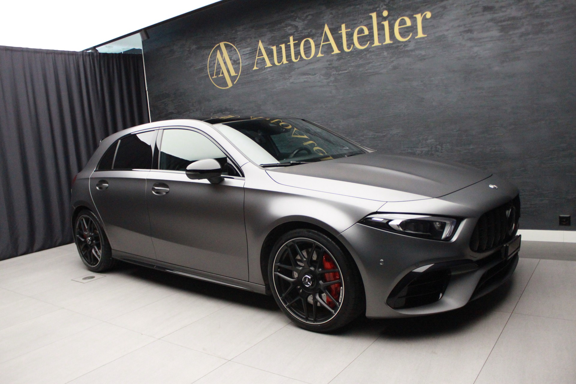 MERCEDES-BENZ A 45 S AMG 4Matic+ Speedshift-showroom-element-3