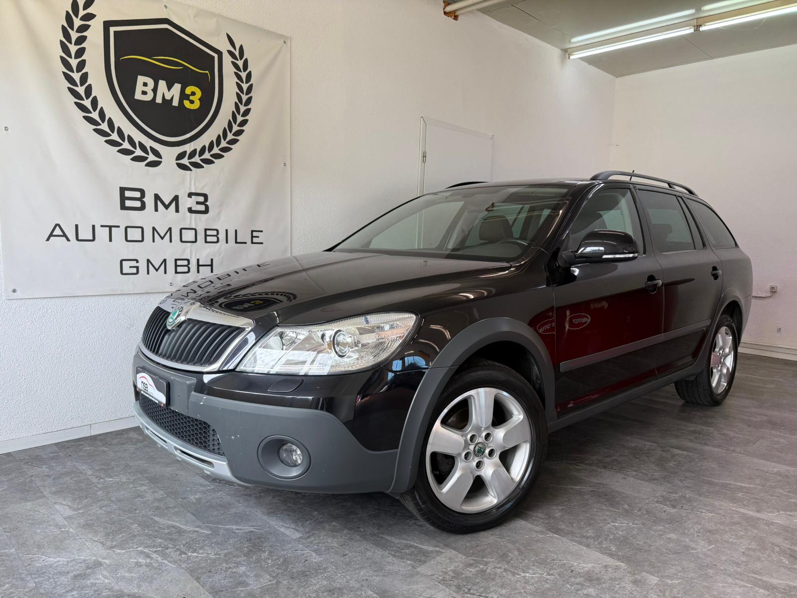 SKODA Octavia Combi 1.8 TSI Scout 4x4 + 1.5T AHK