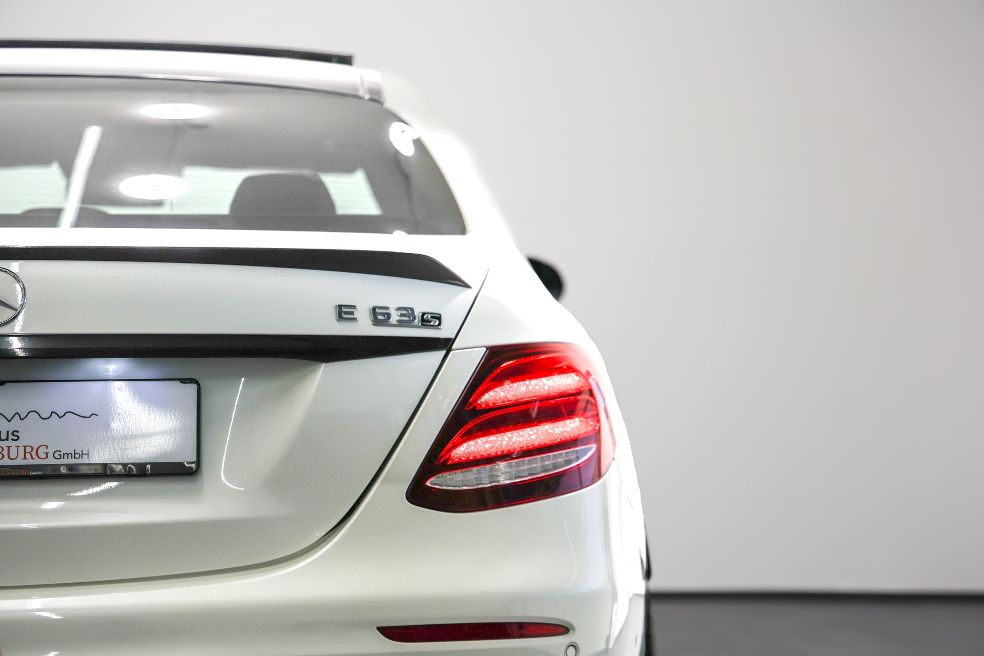 MERCEDES-BENZ E 63 AMG S 4Matic Speedshift MCT *CH-Fahrzeug*Facelift*Carbon Exterieur*-image-13