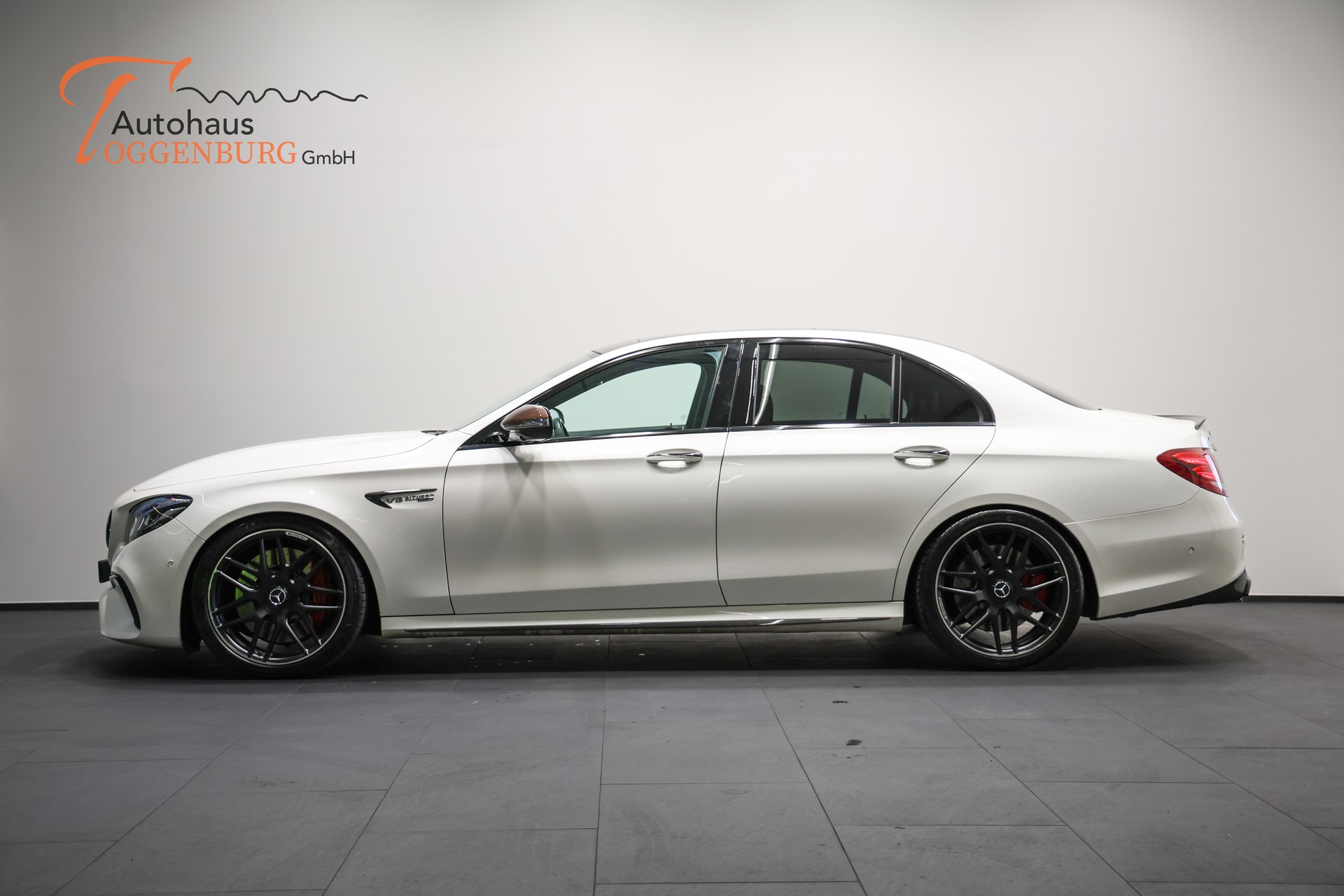 MERCEDES-BENZ E 63 AMG S 4Matic Speedshift MCT *CH-Fahrzeug*Facelift*Carbon Exterieur*-image-5