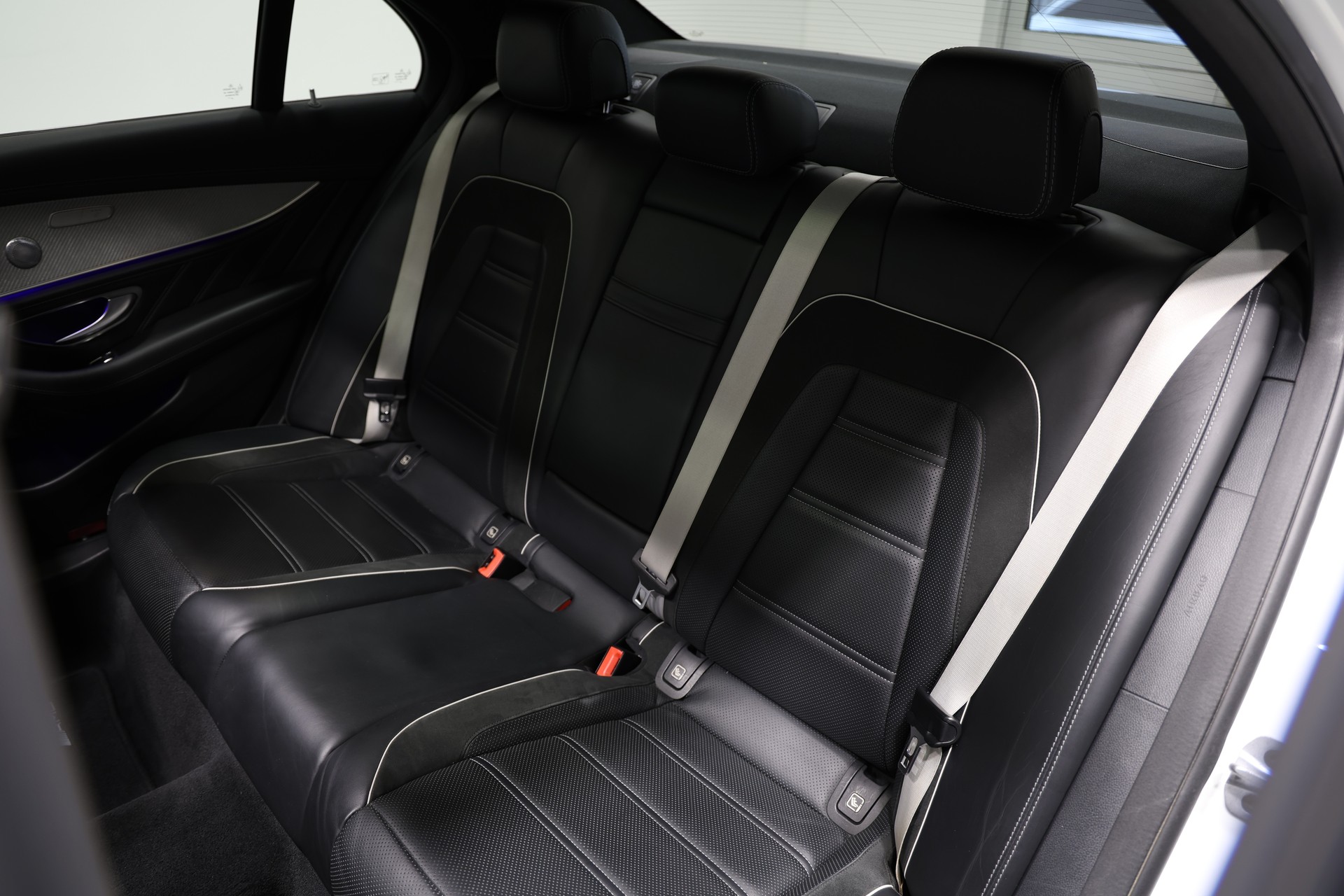 MERCEDES-BENZ E 63 AMG S 4Matic Speedshift MCT *CH-Fahrzeug*Facelift*Carbon Exterieur*-image-19