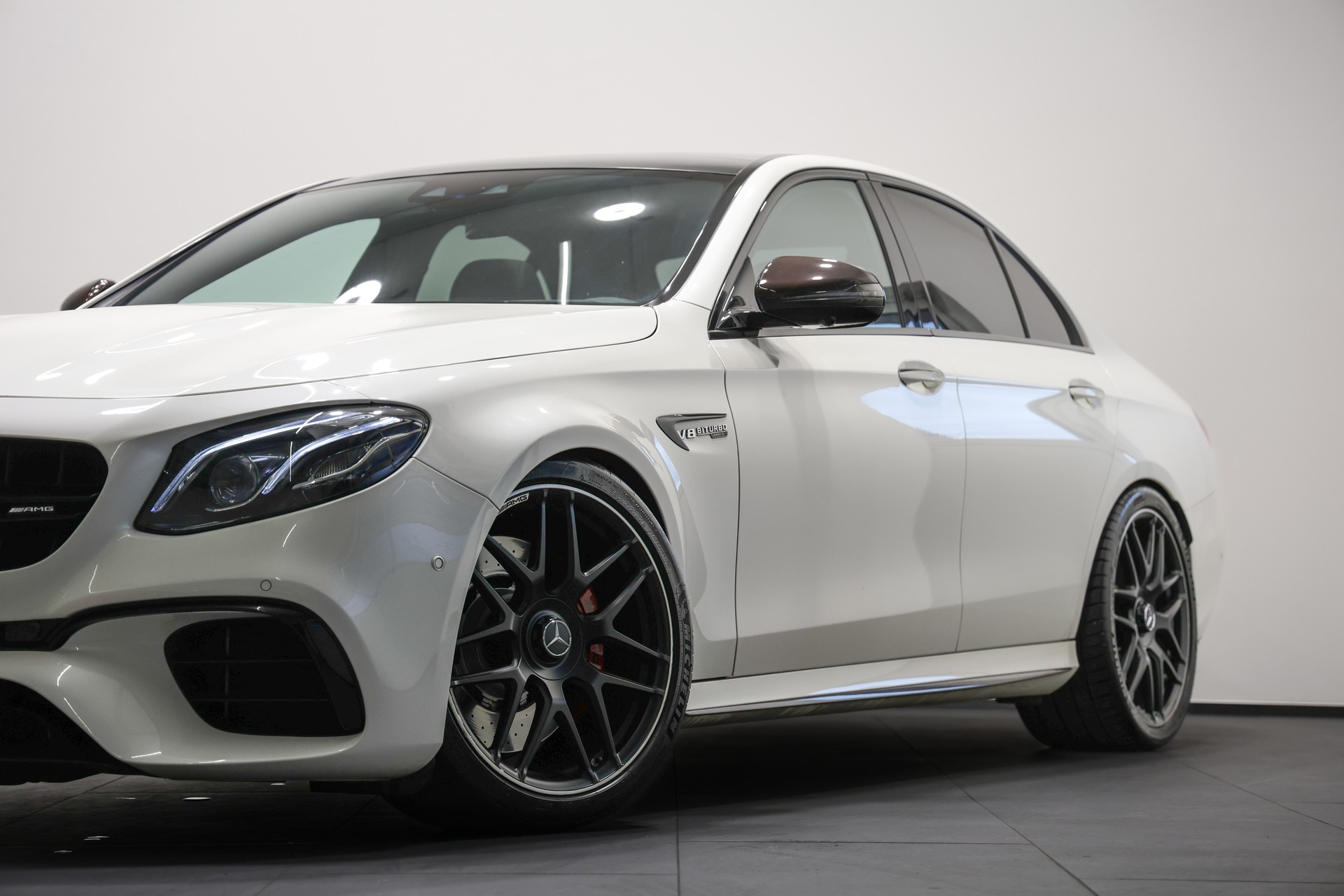 MERCEDES-BENZ E 63 AMG S 4Matic Speedshift MCT *CH-Fahrzeug*Facelift*Carbon Exterieur*-image-11