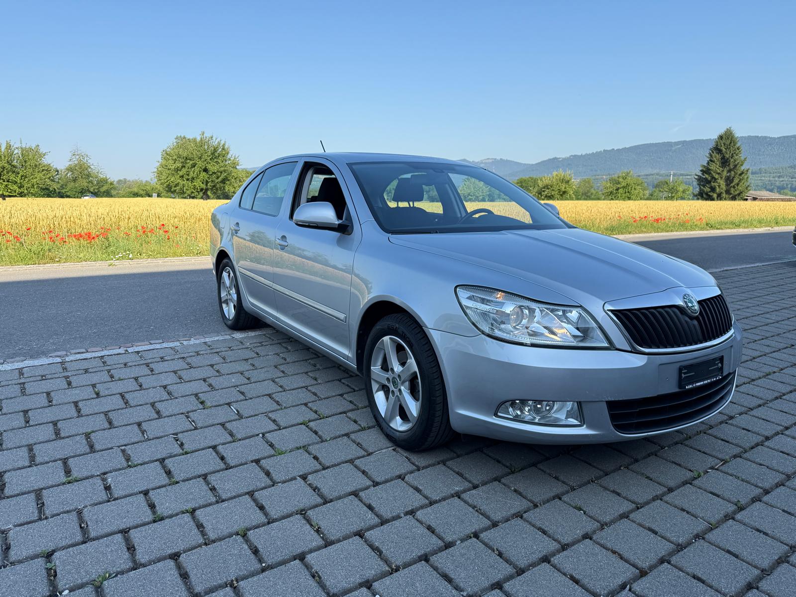 SKODA Octavia 1.4 TSI Elegance DSG-image-1