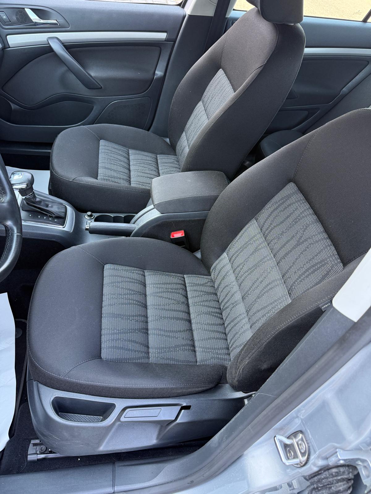 SKODA Octavia 1.4 TSI Elegance DSG-image-11