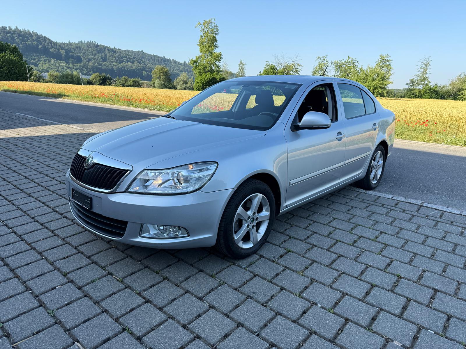 SKODA Octavia 1.4 TSI Elegance DSG-image-2