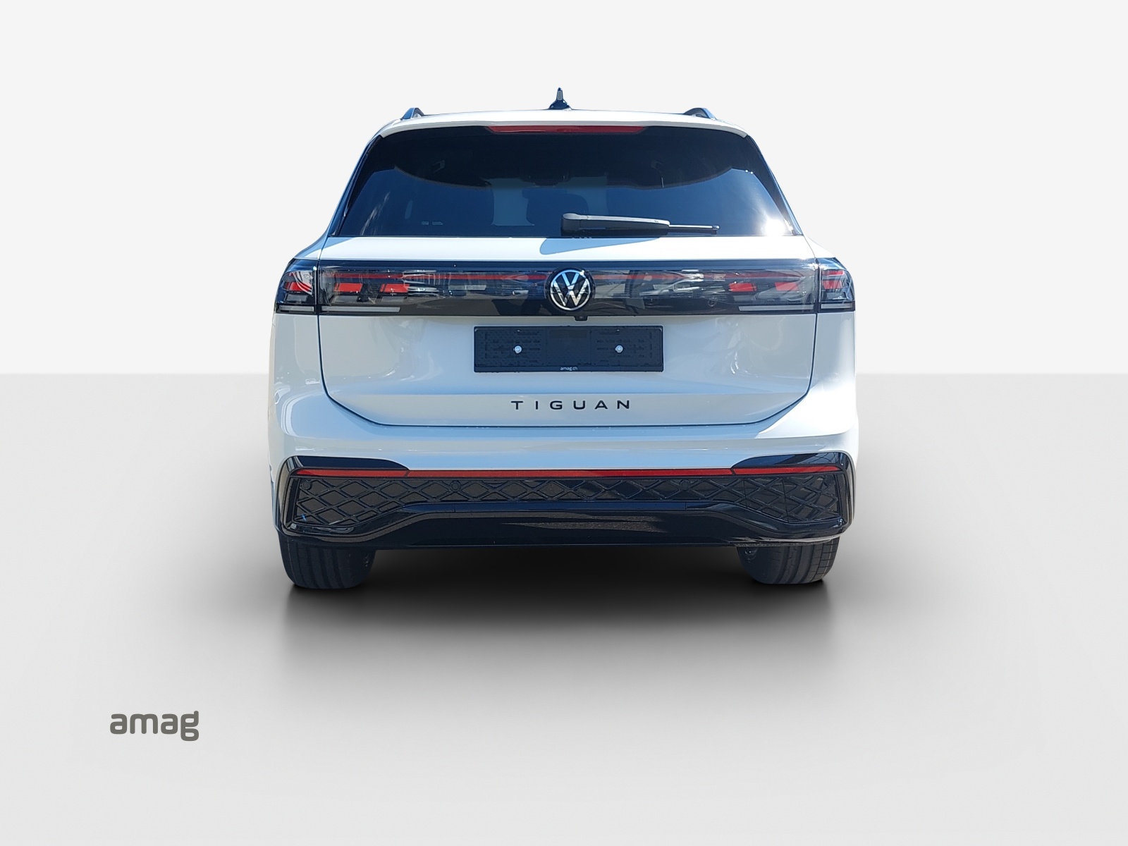 VW Tiguan 2.0 TSI DSG R-Line Plus 4Motion-showroom-element-3