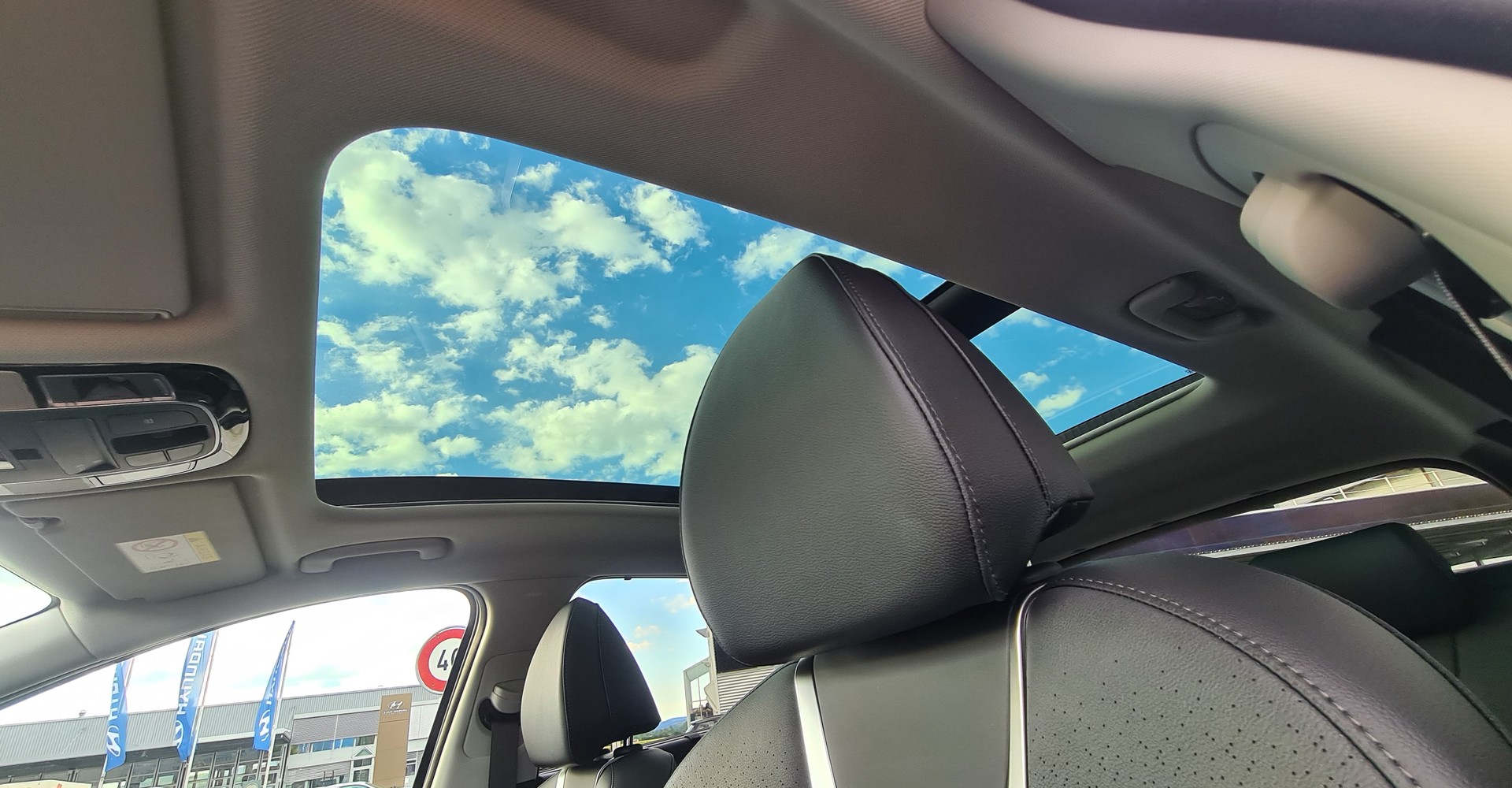 HYUNDAI Tucson 1.6 TGDI HEV Vertex Swiss Edition 4WD-image-12