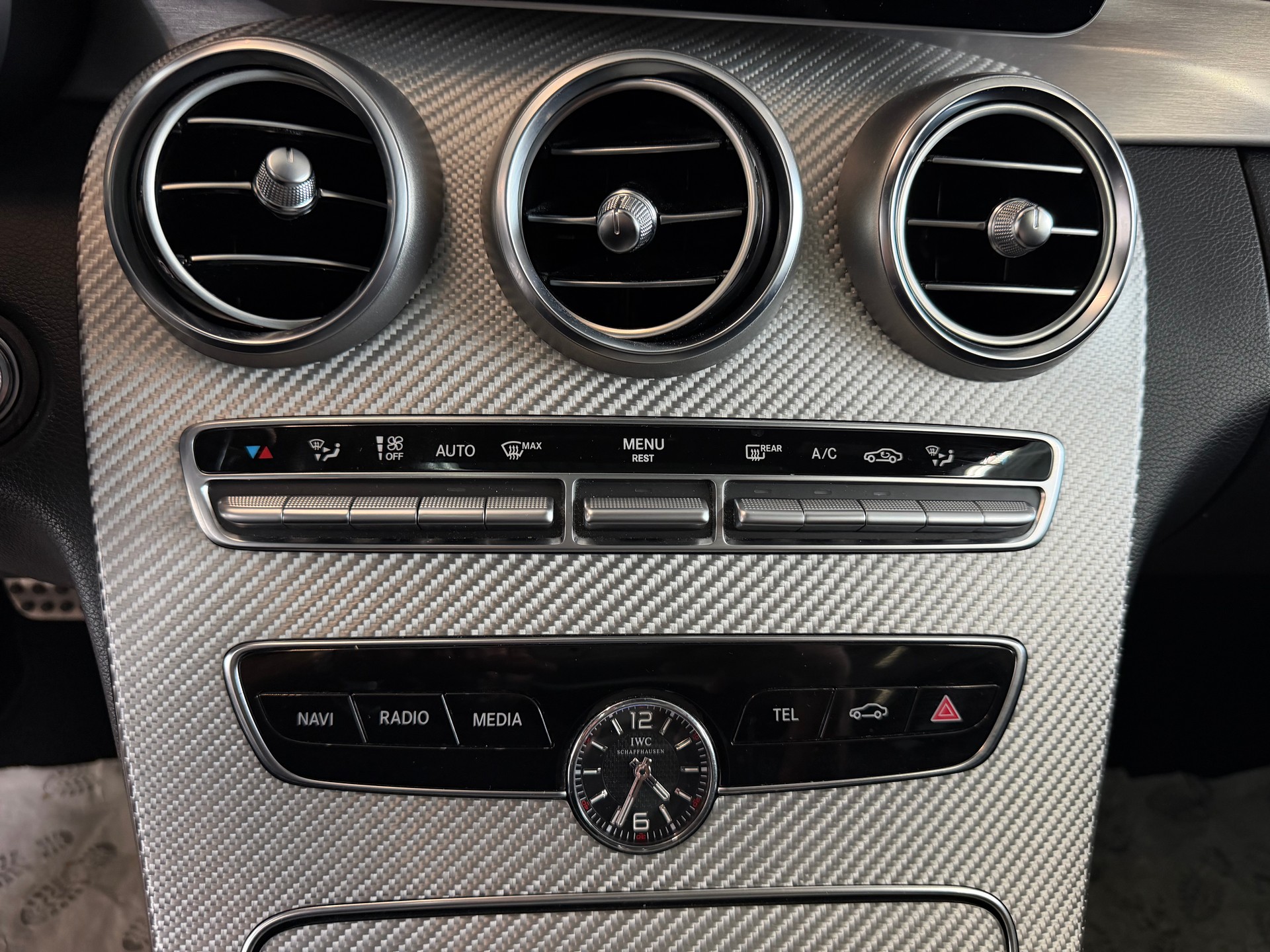 MERCEDES-BENZ C 63 AMG Speedshift | Frisch MFK | Multibeam LED | Burmester | Pano Dach-image-21