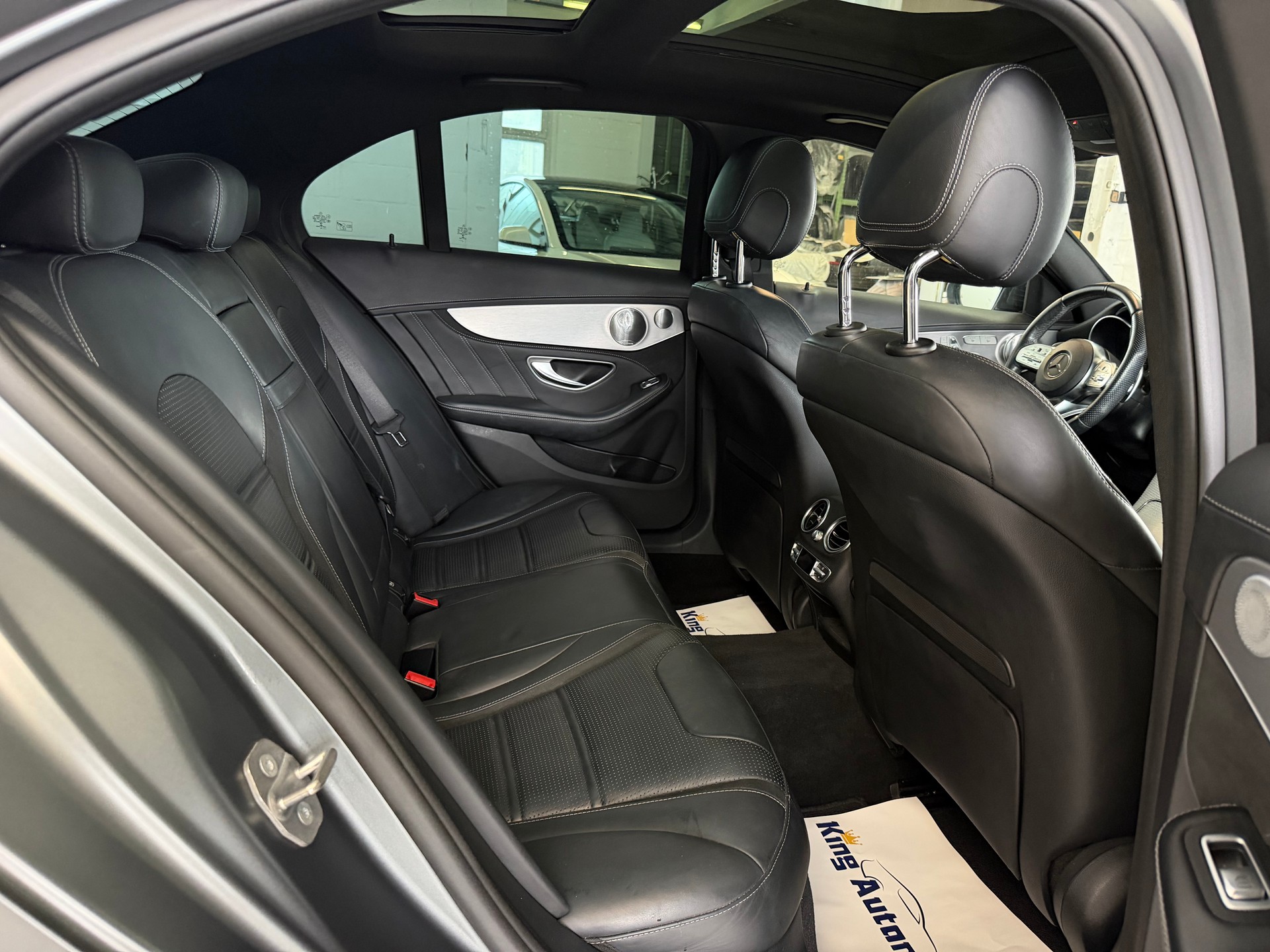 MERCEDES-BENZ C 63 AMG Speedshift | Frisch MFK | Multibeam LED | Burmester | Pano Dach-image-14