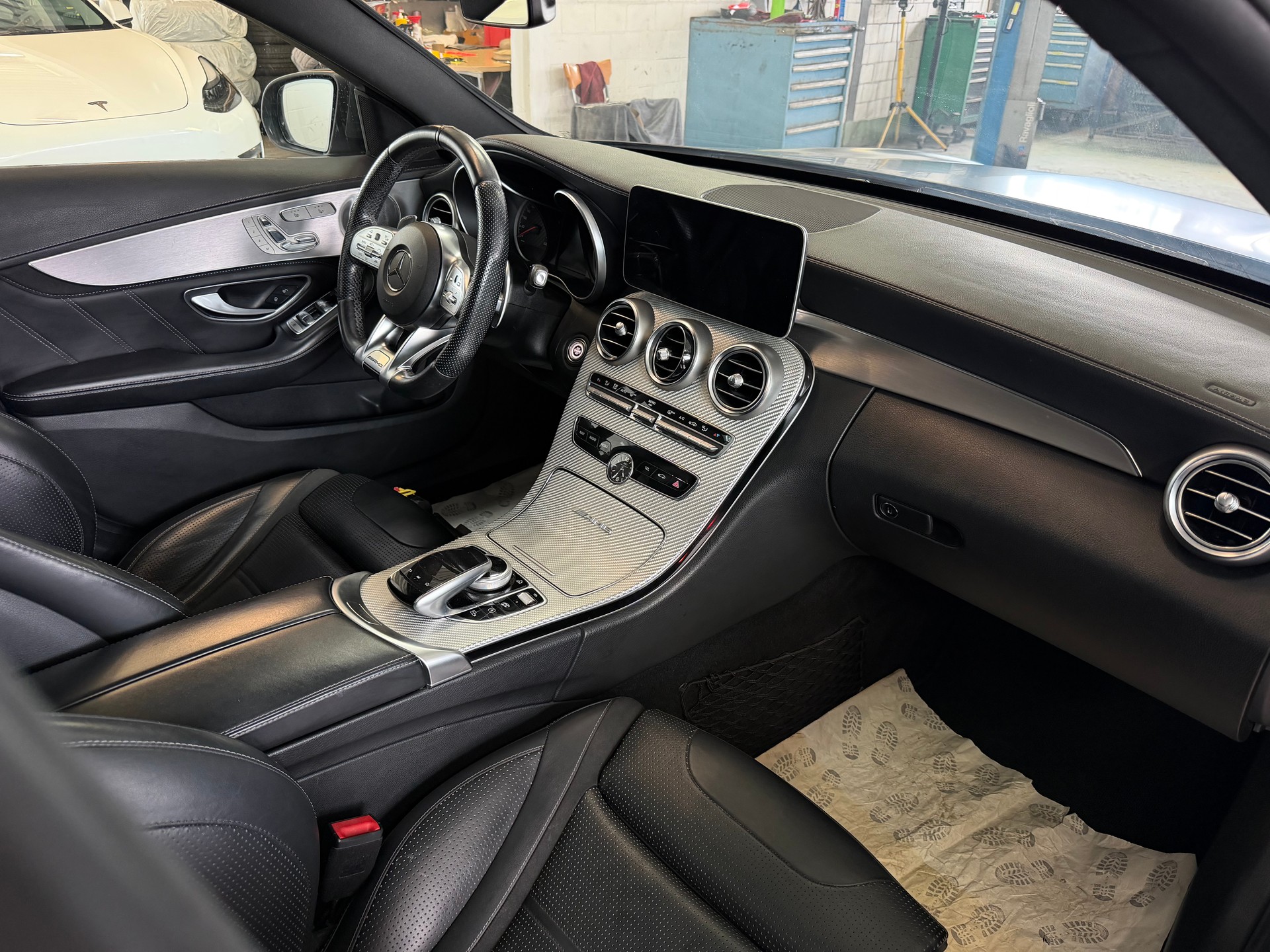 MERCEDES-BENZ C 63 AMG Speedshift | Frisch MFK | Multibeam LED | Burmester | Pano Dach-image-11