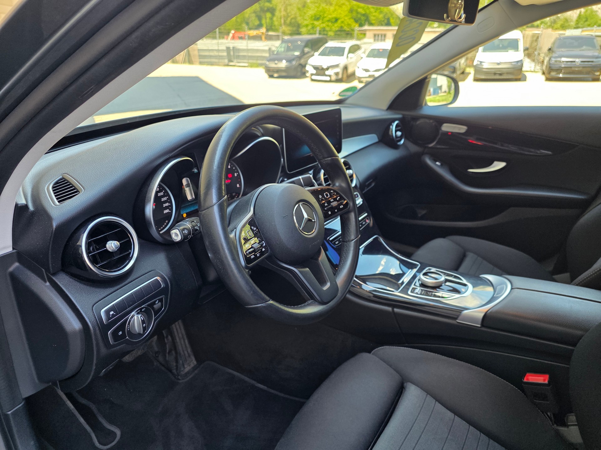MERCEDES-BENZ C 220 d 9G-Tronic-image-17