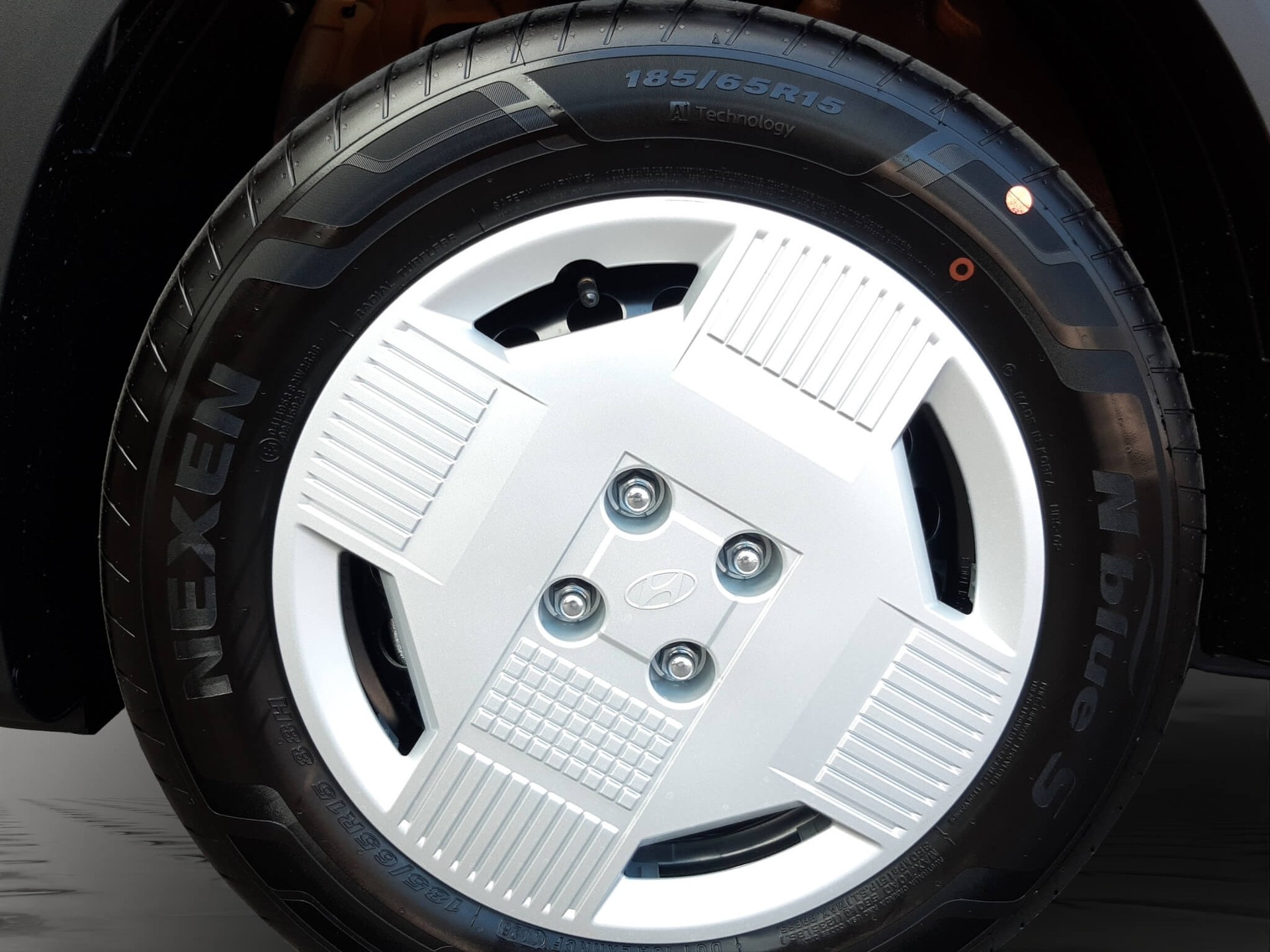 HYUNDAI Inster 49 kWh Electric Origo-image-5