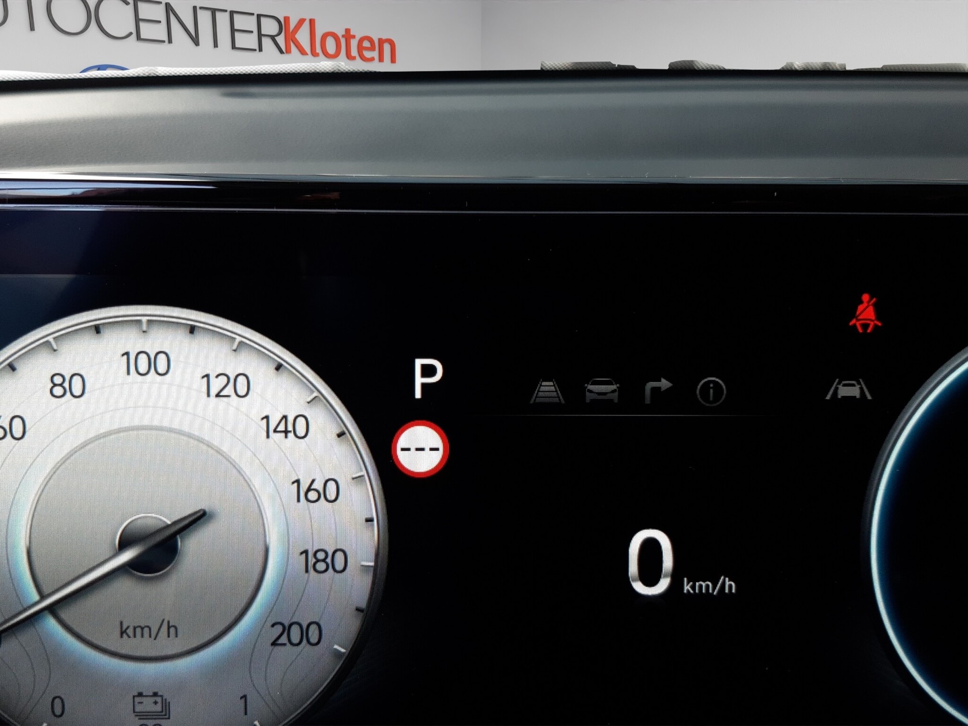HYUNDAI Inster 49 kWh Electric Origo-image-10