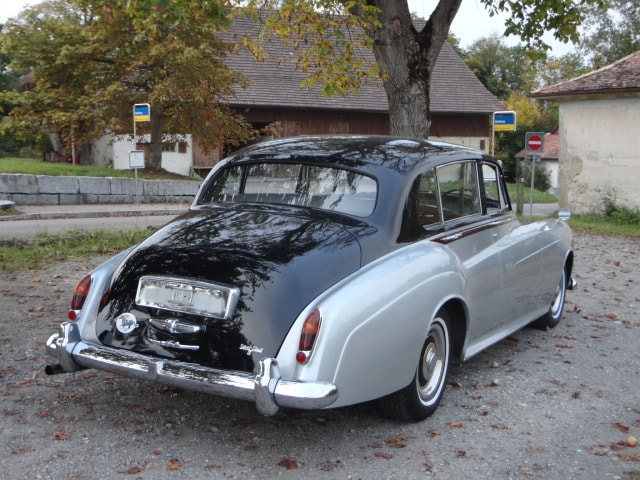 ROLLS-ROYCE Silver Cloud-showroom-element-3