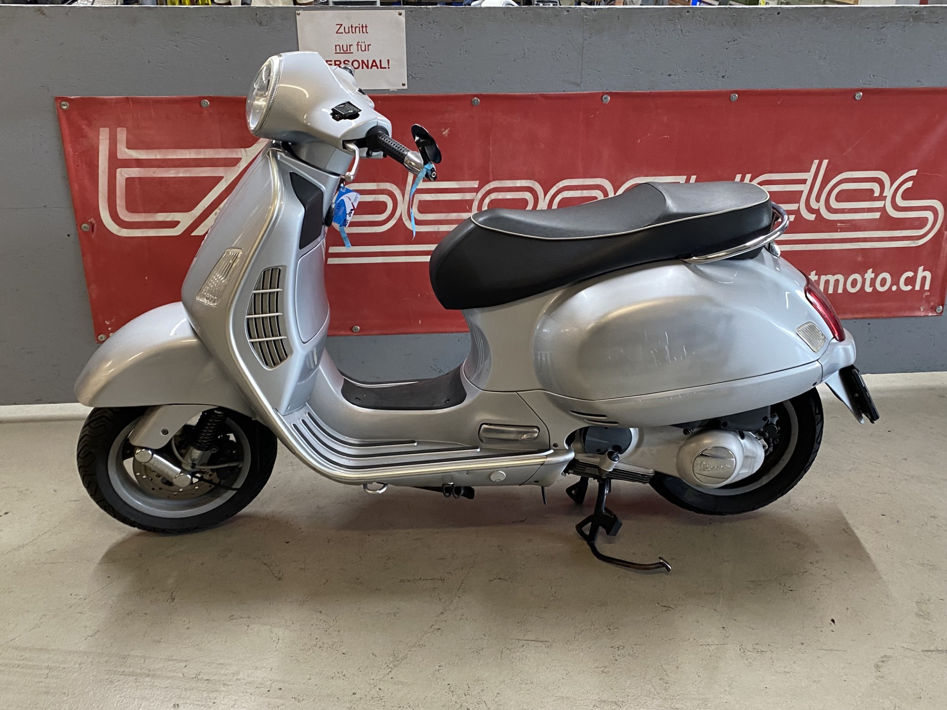 PIAGGIO Vespa 200 GT-image-0