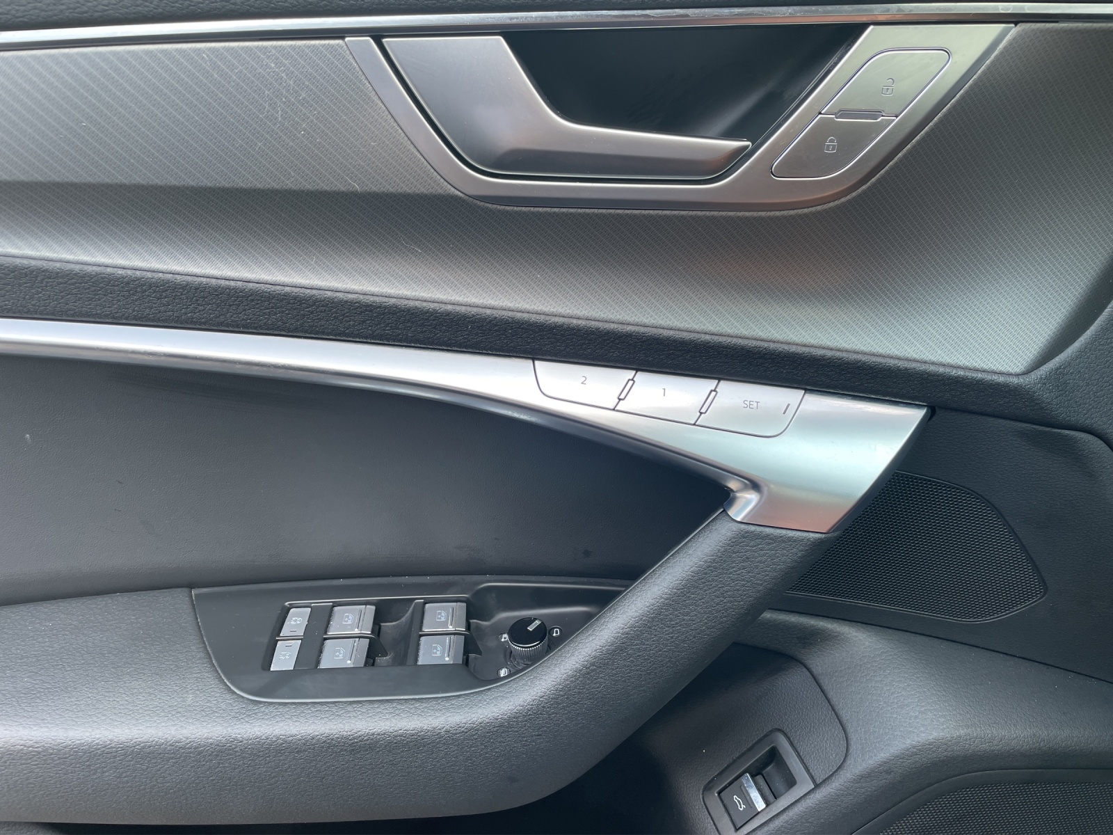 AUDI A6 Limousine 40 TDI Design quattro S-tronic-image-17