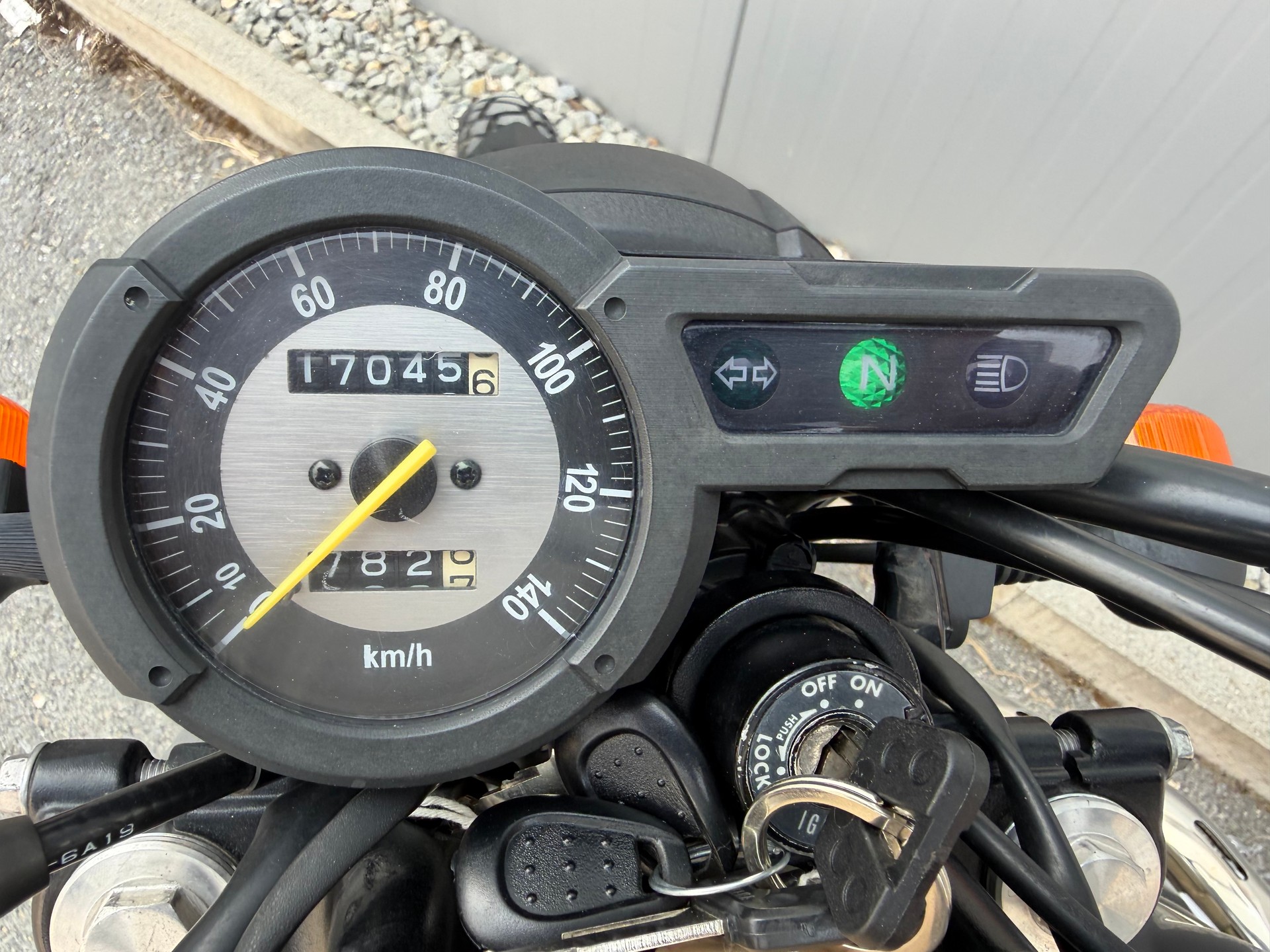 YAMAHA XG 250 Tricker-image-7