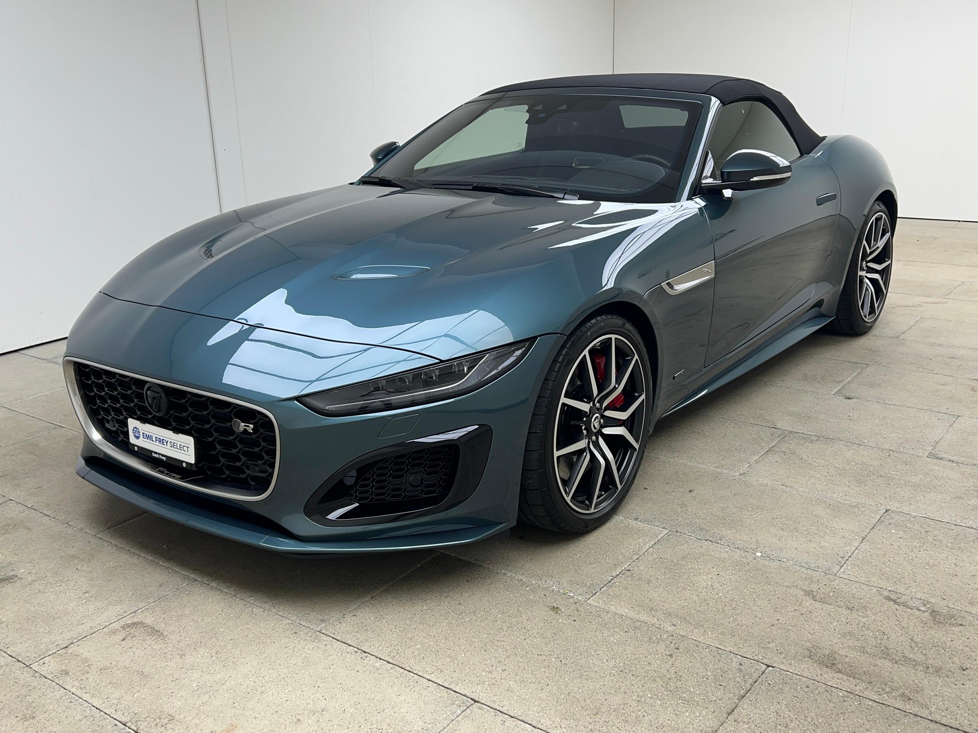 JAGUAR F-Type Convertible 5.0 V8 R AWD-showroom-element-1