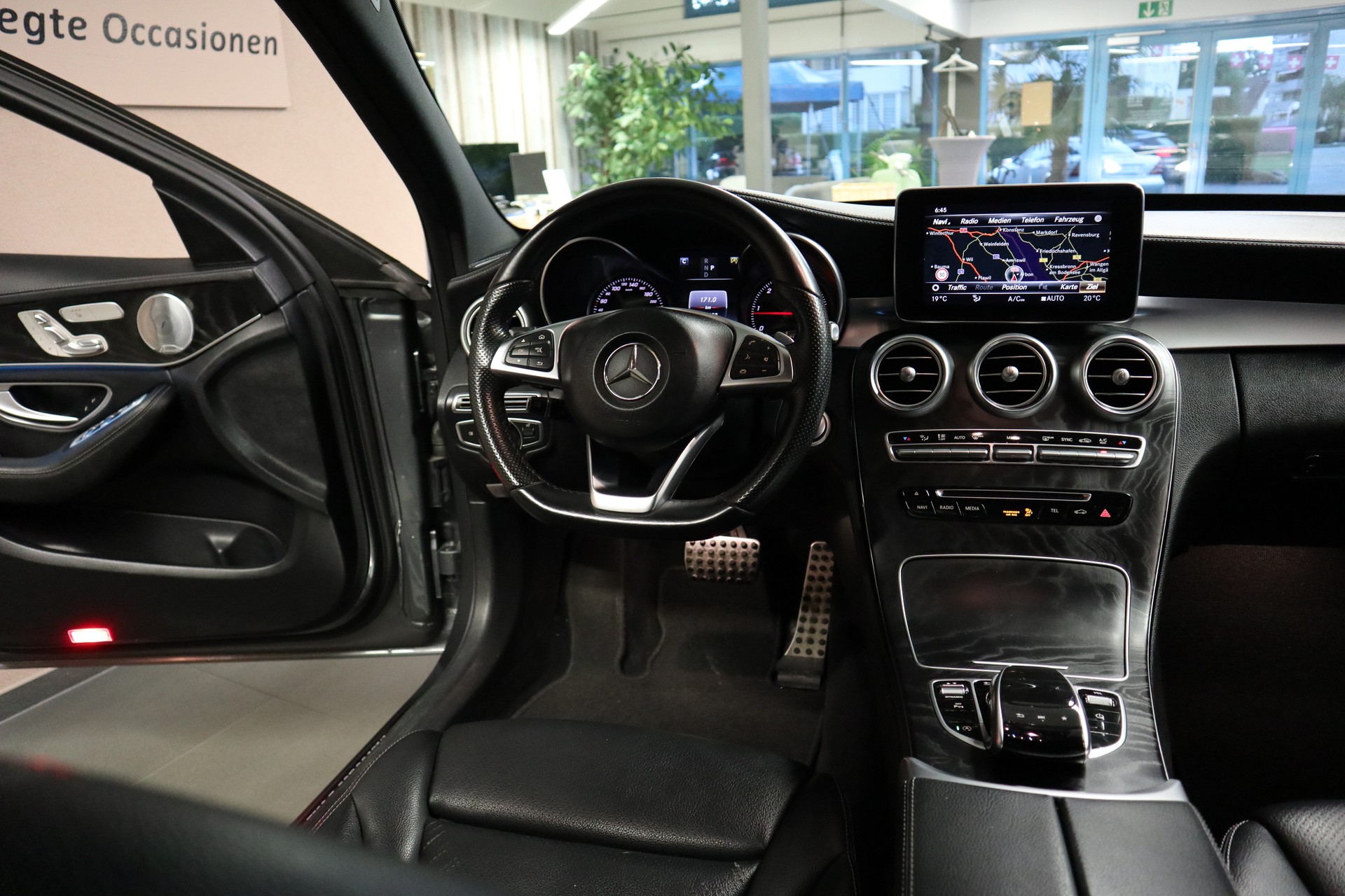 MERCEDES-BENZ C 250 d Swiss Star AMG Line 4m Kombi-image-11