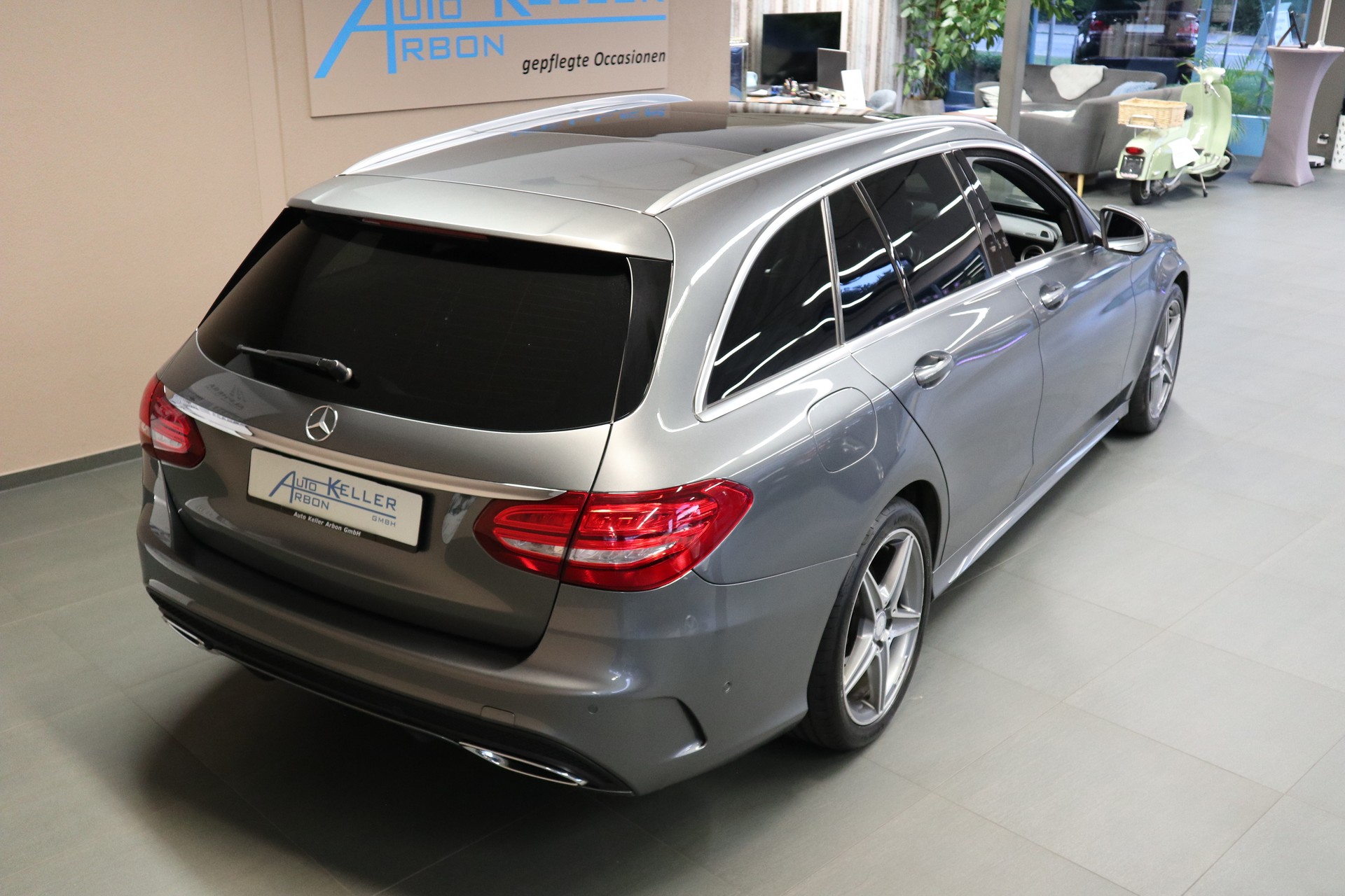 MERCEDES-BENZ C 250 d Swiss Star AMG Line 4m Kombi-image-6