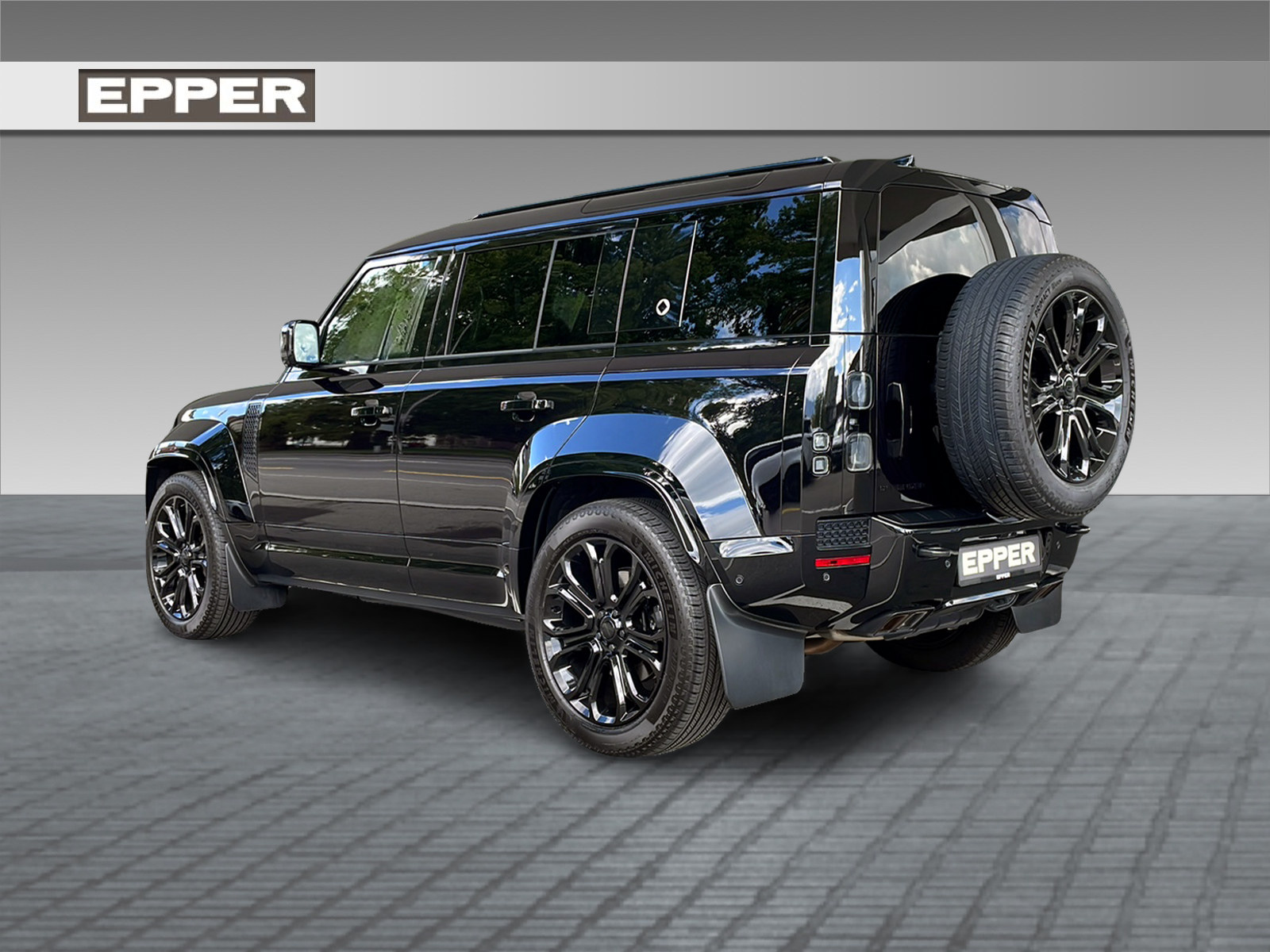LAND ROVER Defender 110 4.4 V8 Octa Black-showroom-element-2