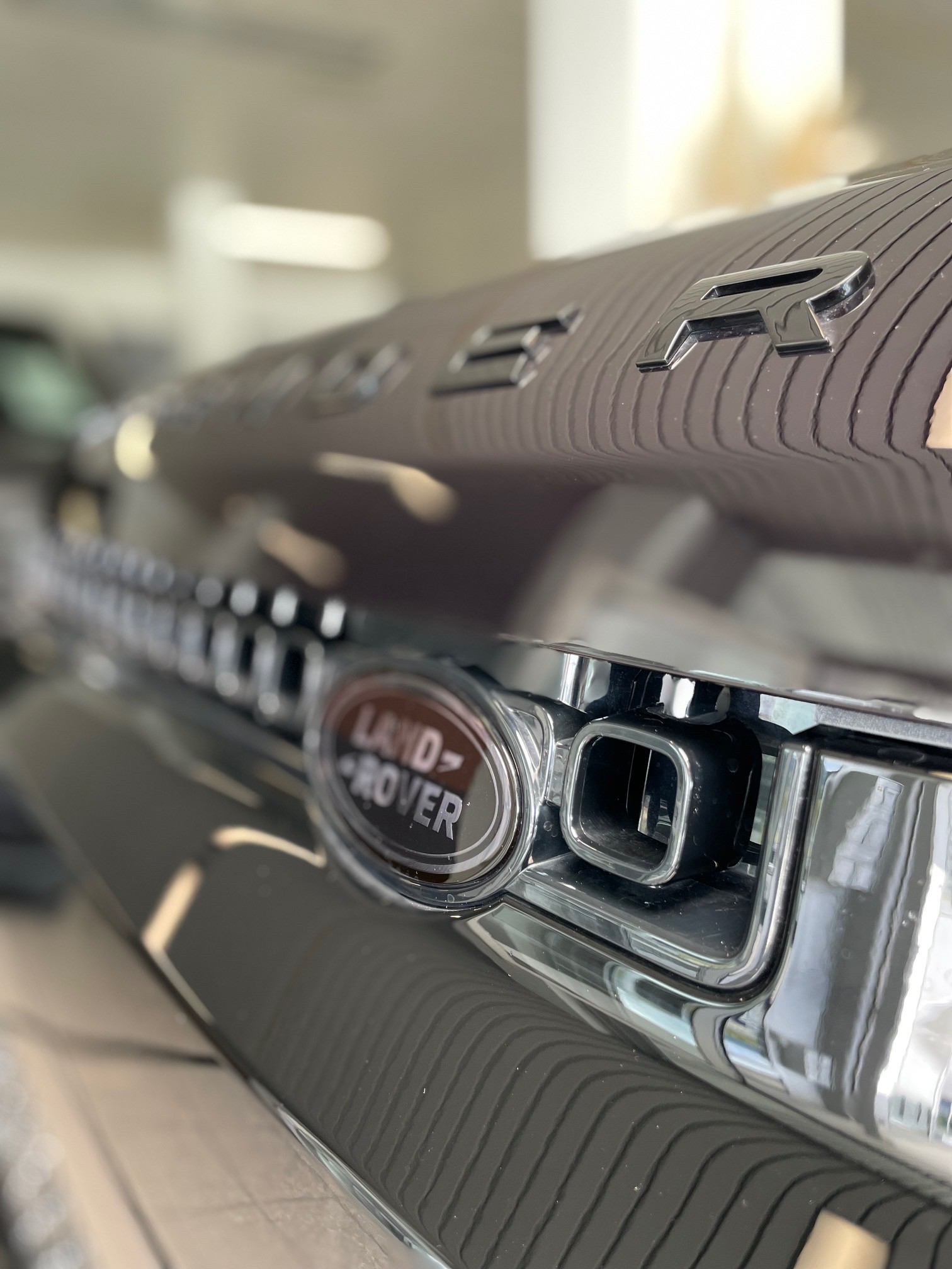 LAND ROVER Defender 110 4.4 V8 Octa Black-image-30