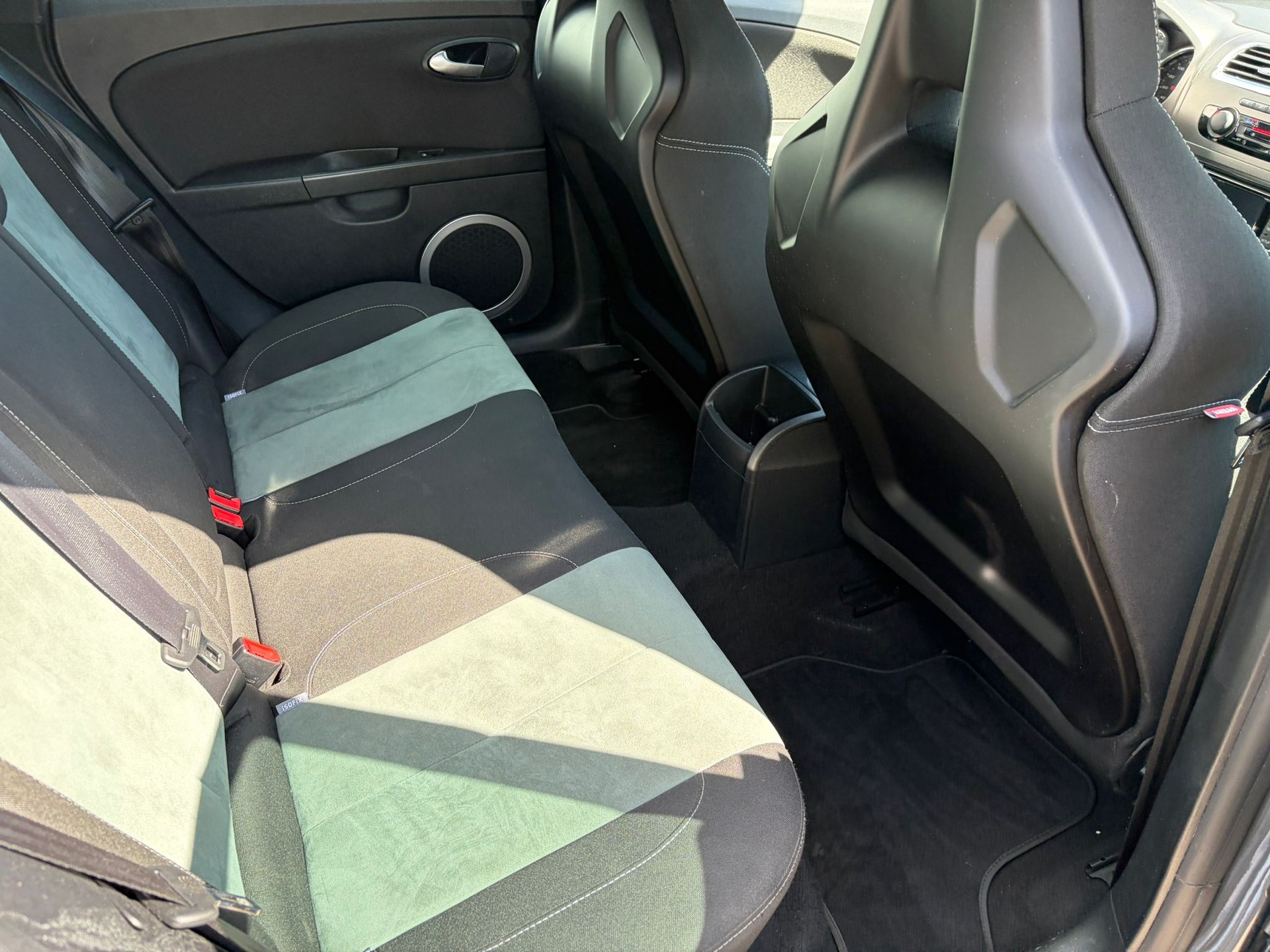 SEAT Leon 2.0 TSI Cupra R-image-15