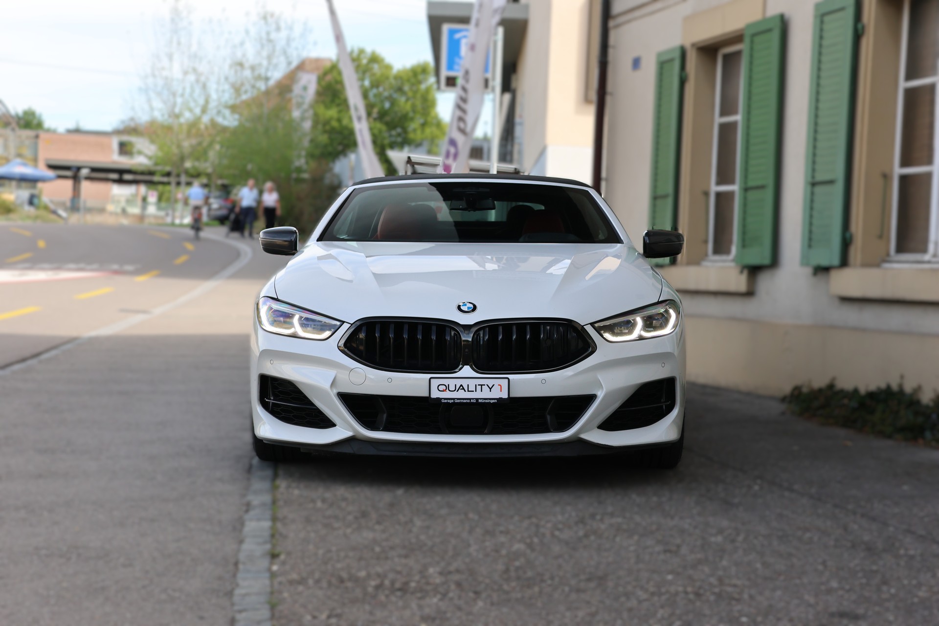 BMW M850i xDrive Steptronic Individual (CH)-showroom-element-2