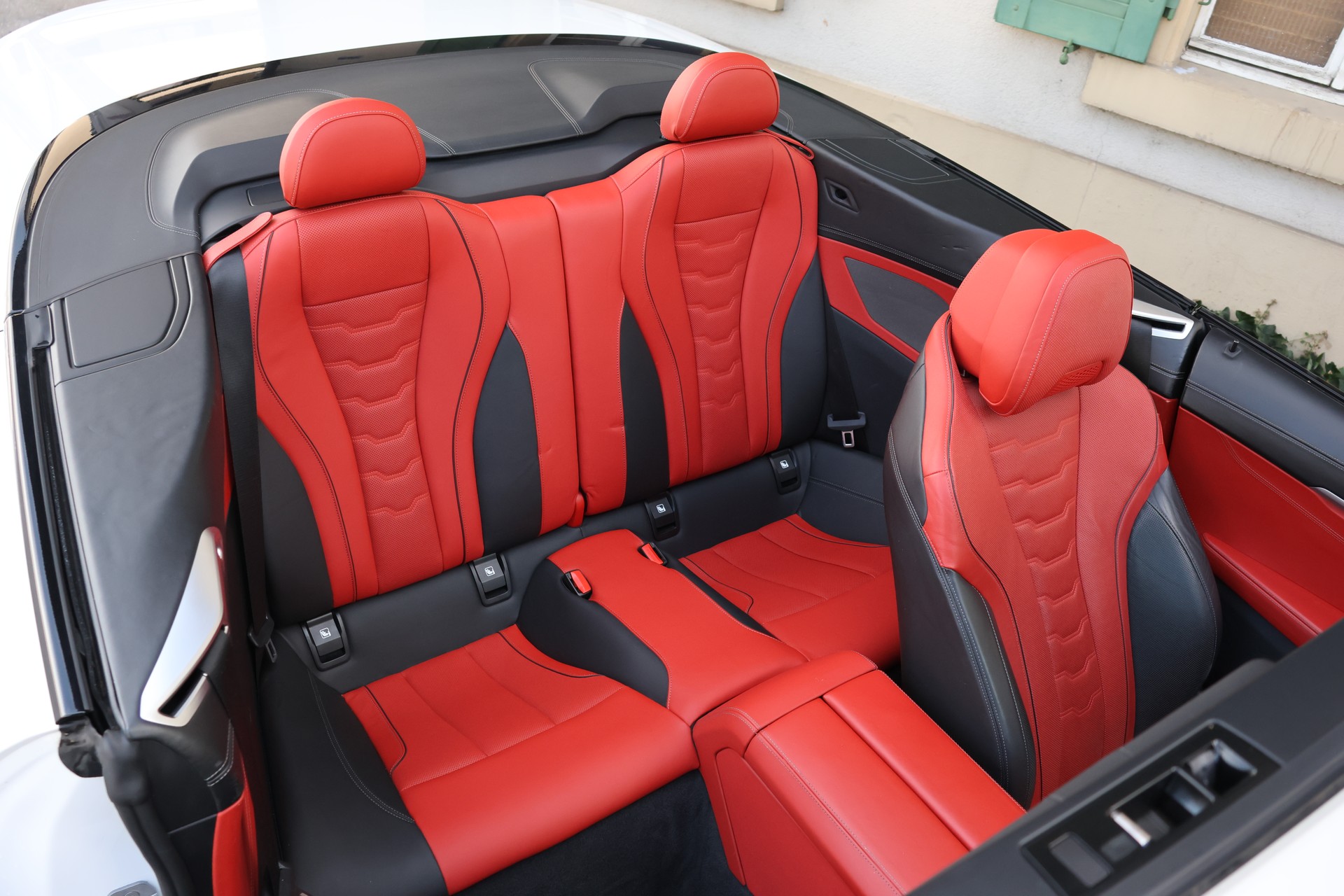 BMW M850i xDrive Steptronic Individual (CH)-image-12