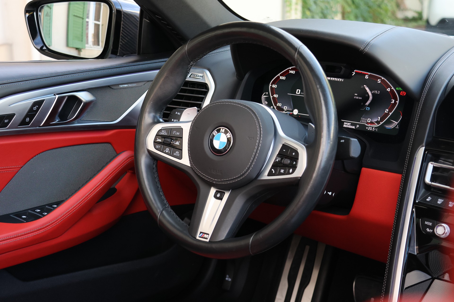 BMW M850i xDrive Steptronic Individual (CH)-image-13