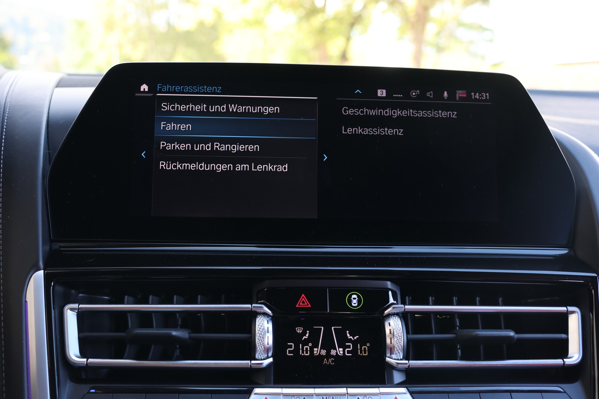 BMW M850i xDrive Steptronic Individual (CH)-image-26