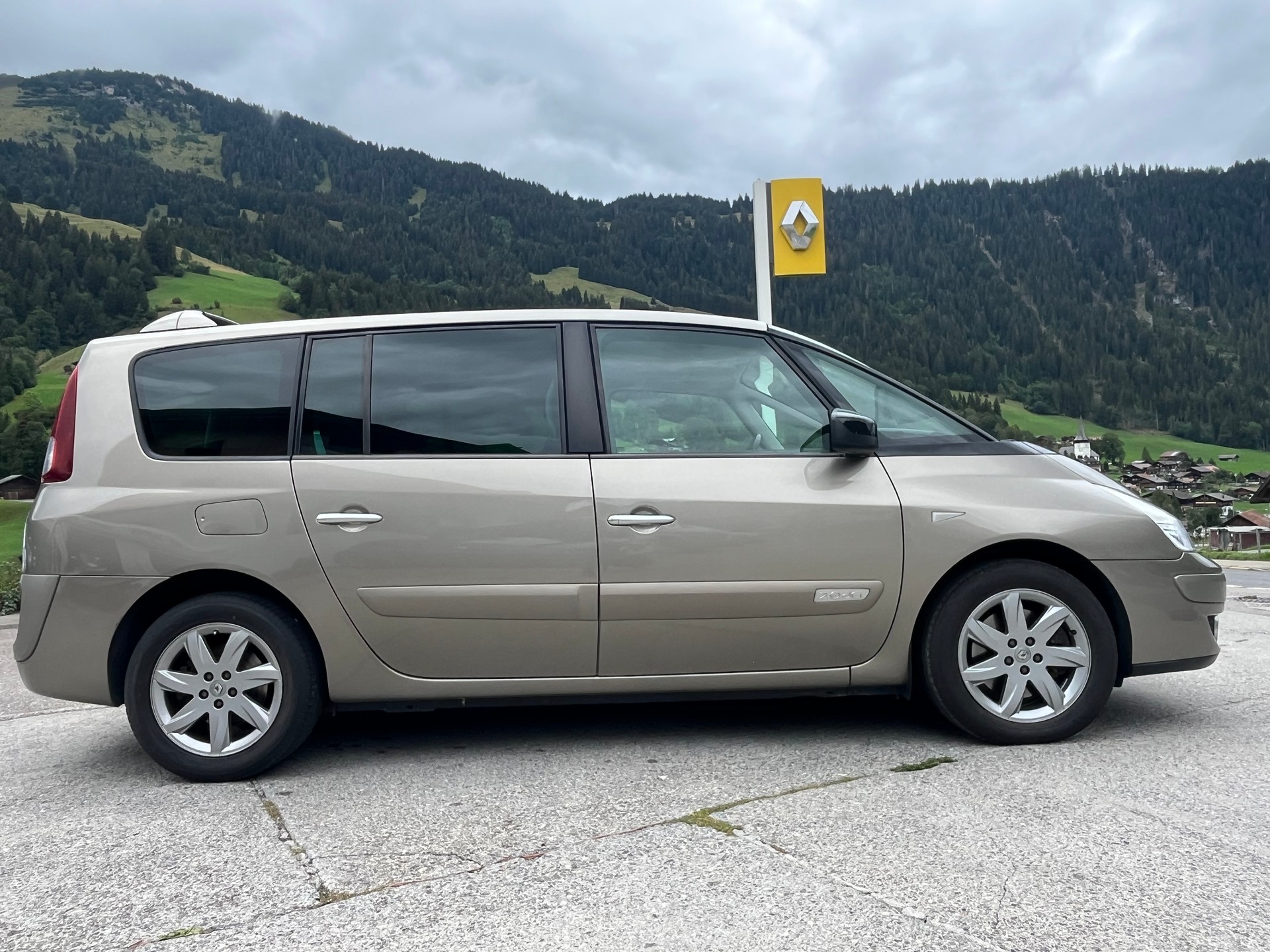 RENAULT Grand Espace 2.0 dCi Dynamique