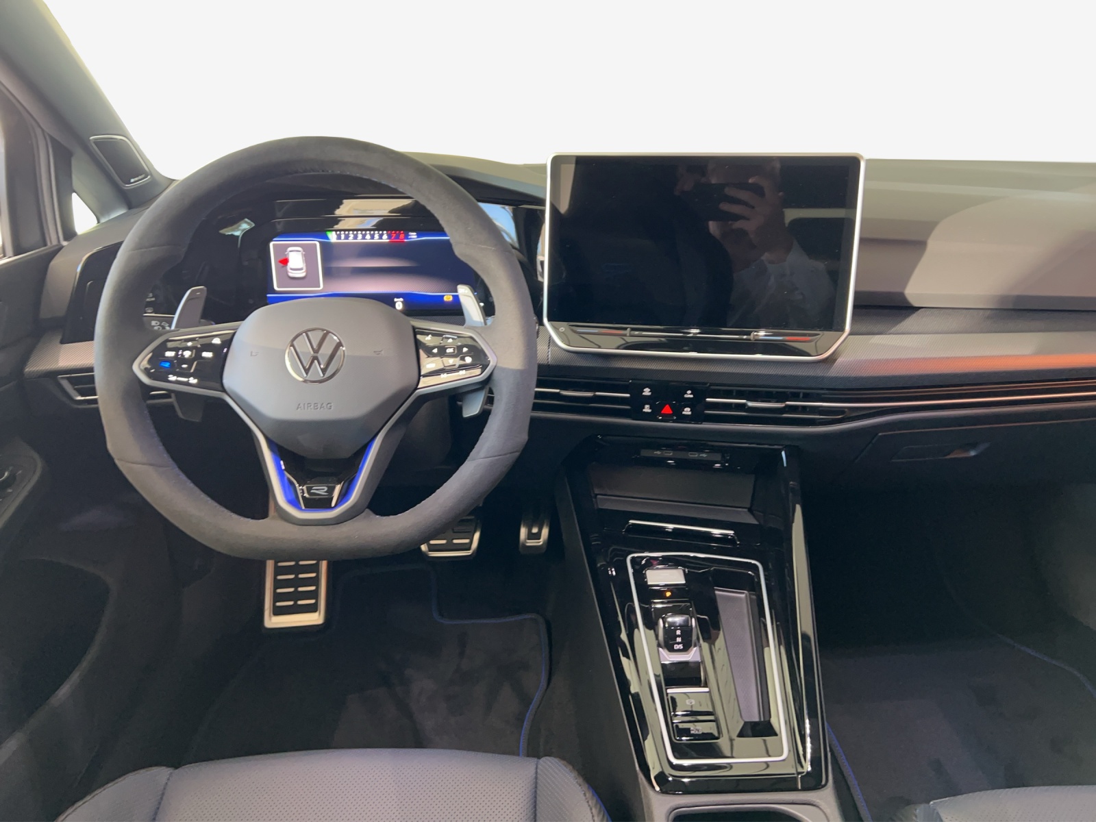 VW Golf 2.0 TSI R DSG 4 Motion-image-8