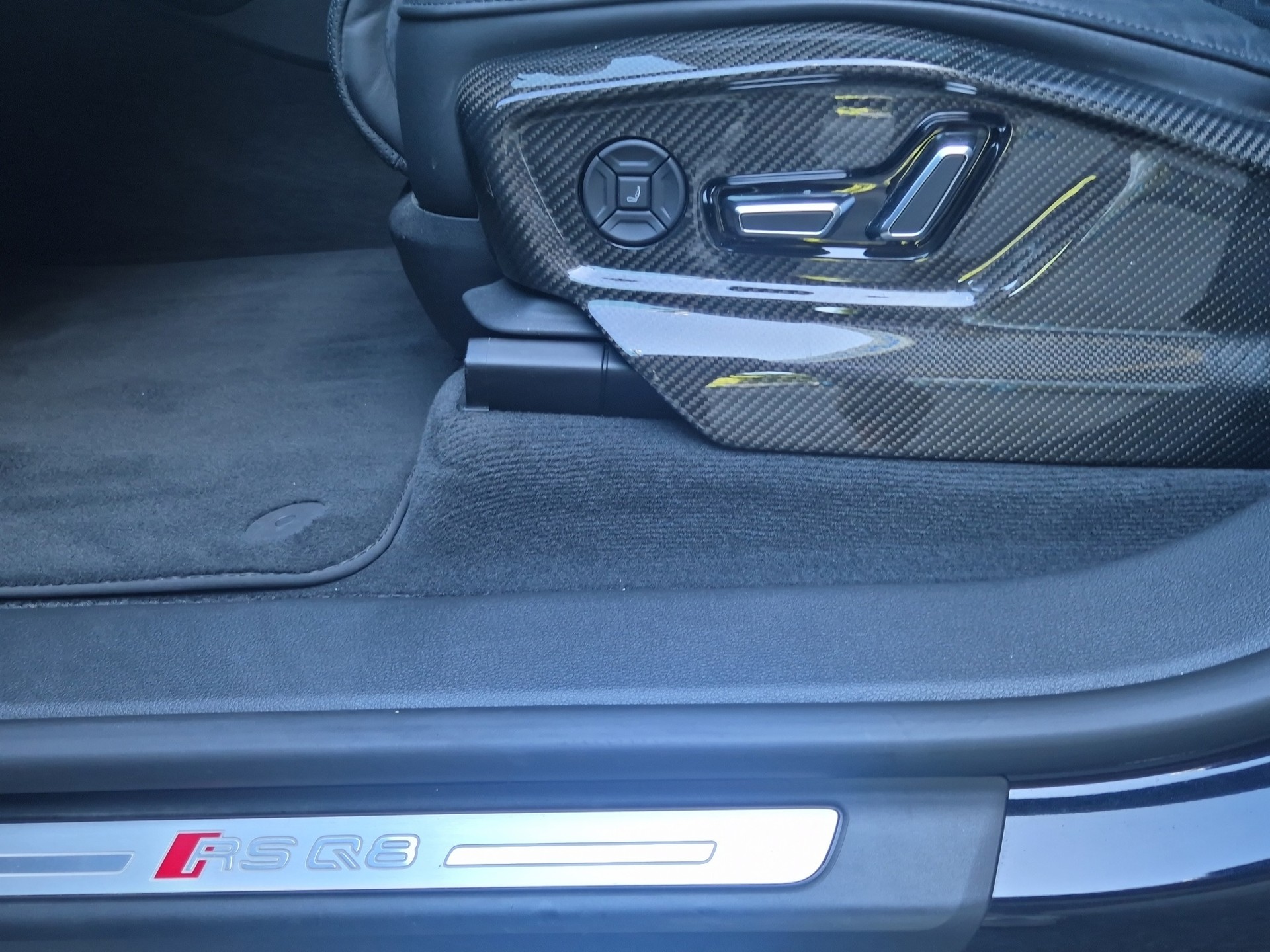 AUDI AUDI RSQ8 // ABT Edition 740PS // quattro tiptronic-image-9
