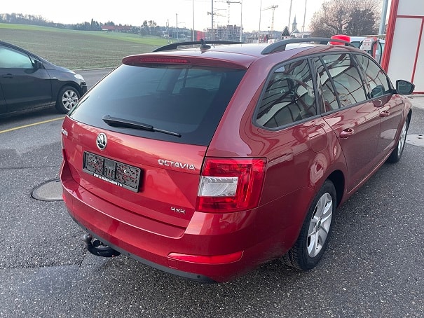 SKODA Octavia Combi 1.8 TSI Swiss Edition 4x4 DSG-image-2