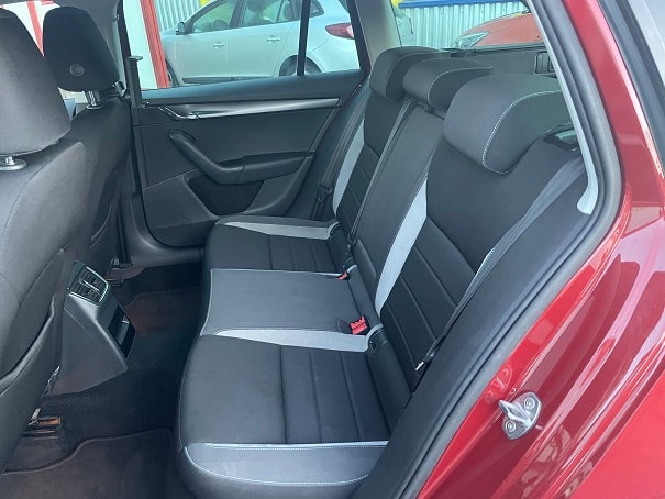 SKODA Octavia Combi 1.8 TSI Swiss Edition 4x4 DSG-image-5