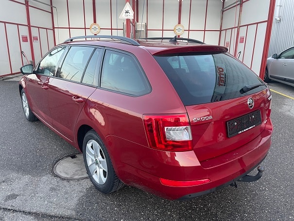 SKODA Octavia Combi 1.8 TSI Swiss Edition 4x4 DSG-image-3