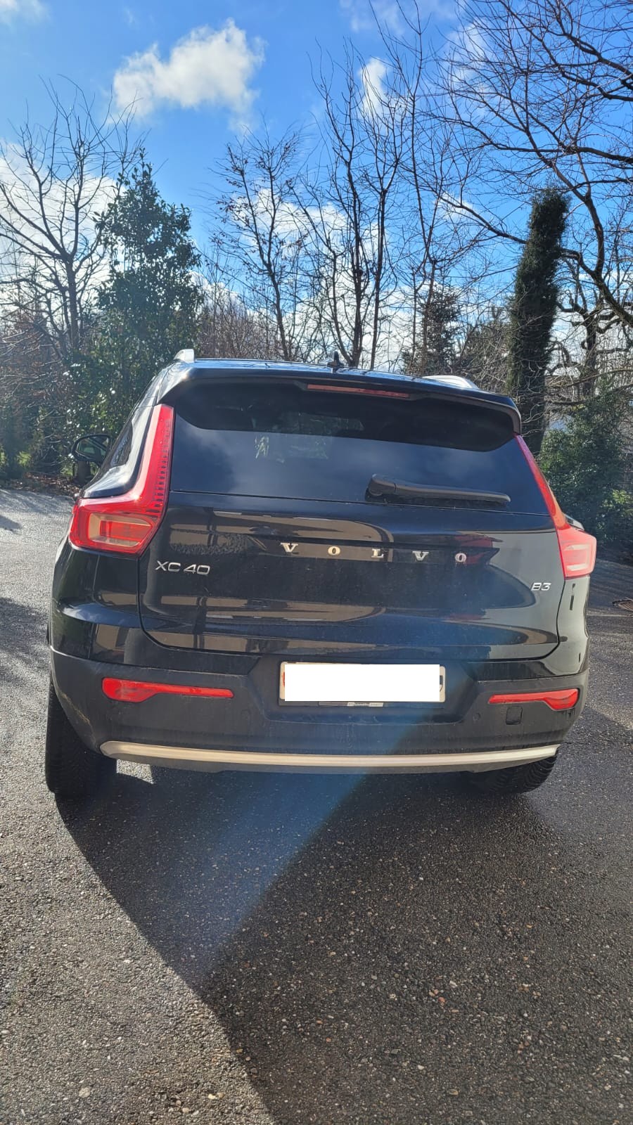 VOLVO XC40 B3 Benzin Mild Hybrid Core DCT-image-3