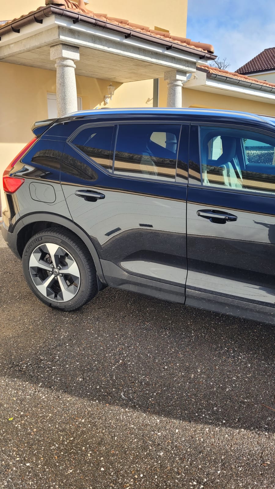 VOLVO XC40 B3 Benzin Mild Hybrid Core DCT-image-5
