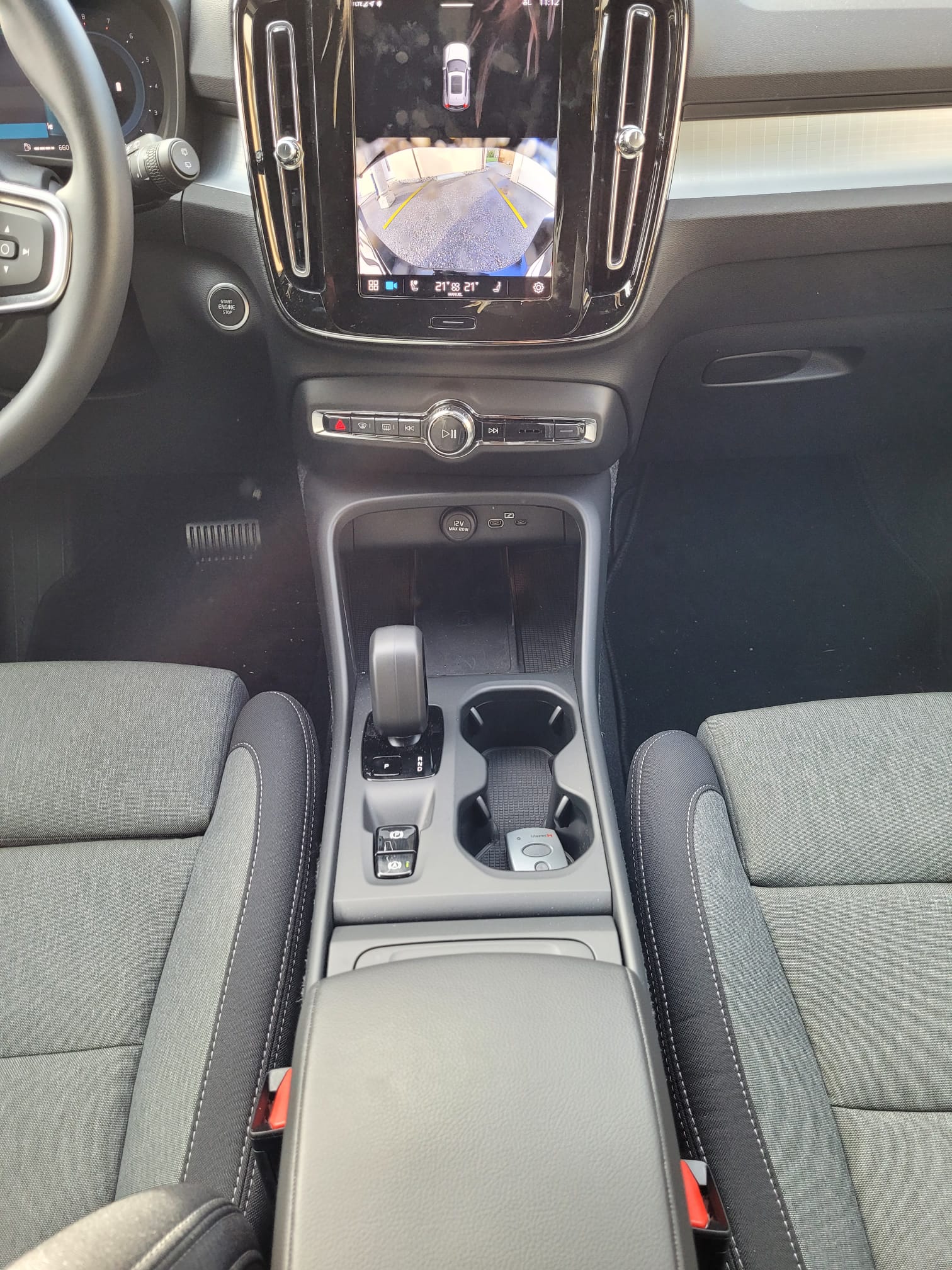 VOLVO XC40 B3 Benzin Mild Hybrid Core DCT-image-15