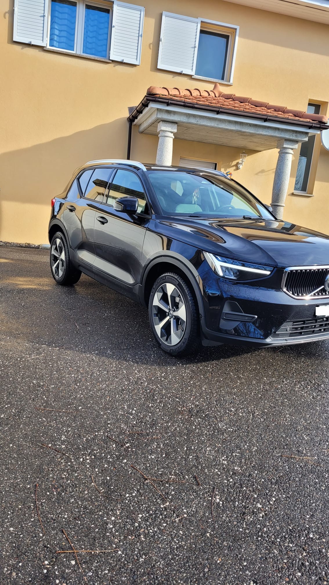 VOLVO XC40 B3 Benzin Mild Hybrid Core DCT-image-6