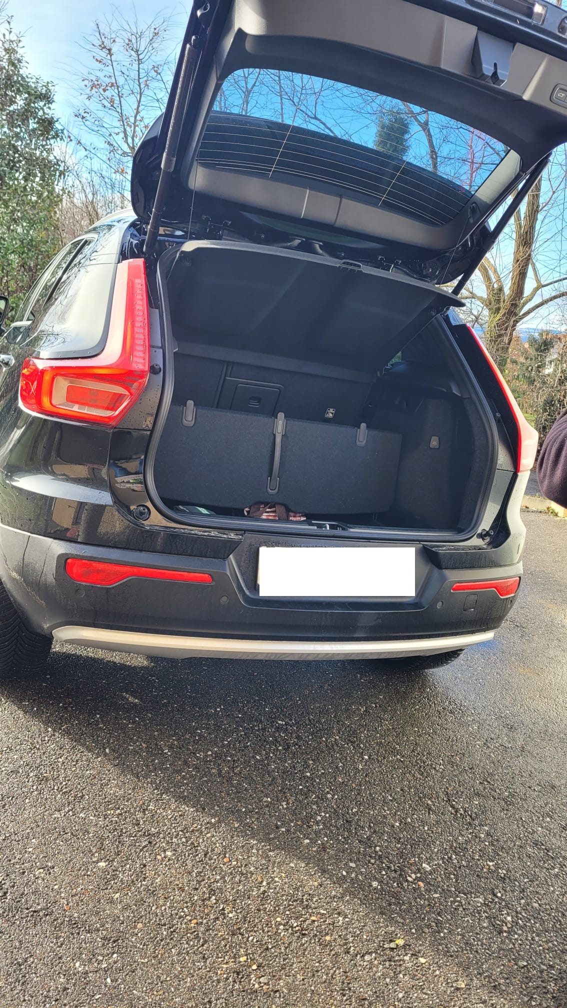 VOLVO XC40 B3 Benzin Mild Hybrid Core DCT-image-9