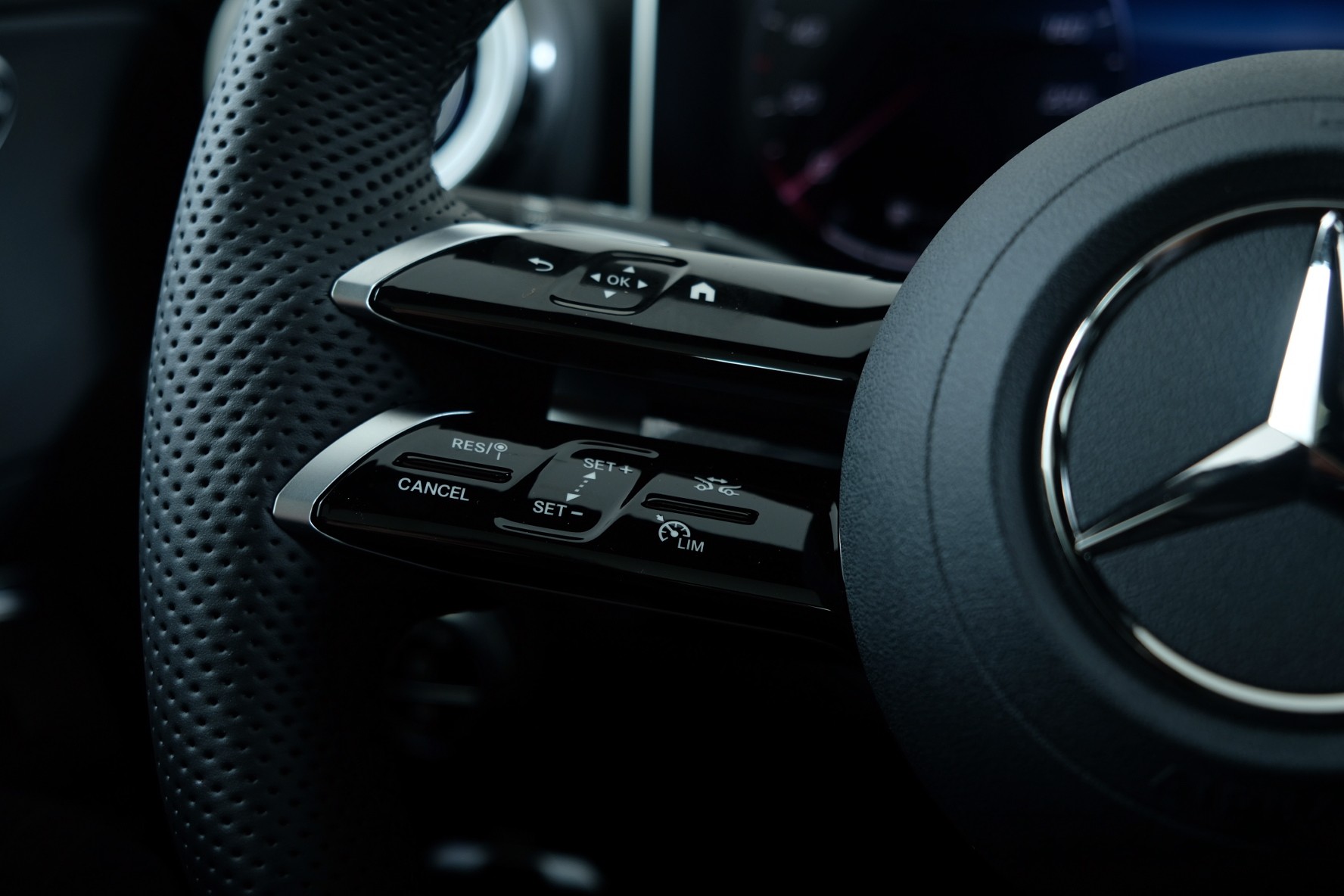 MERCEDES-BENZ C 220 d T 4 Matic Swiss Star-image-13