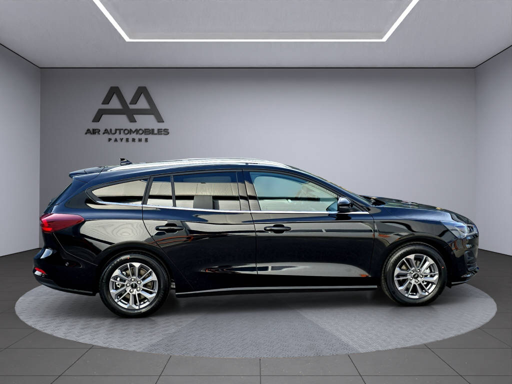 FORD Focus Station Wagon 1.0i EcoB Hybrid 155 Titanium-image-8