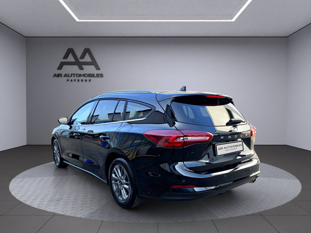 FORD Focus Station Wagon 1.0i EcoB Hybrid 155 Titanium-image-5