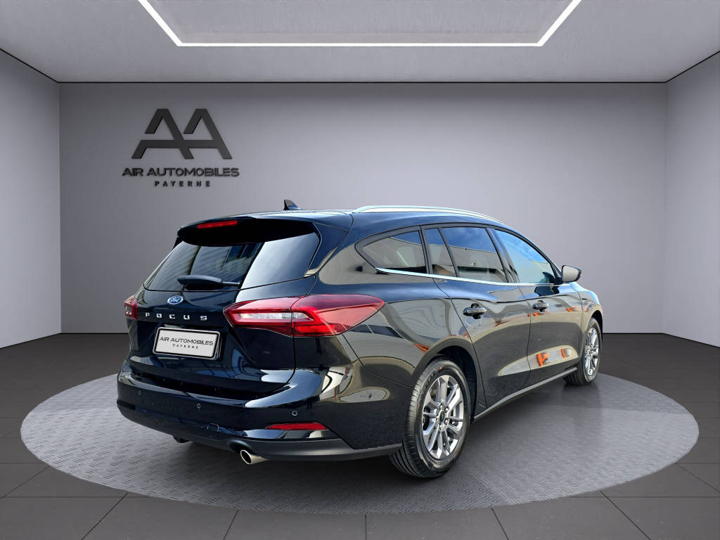 FORD Focus Station Wagon 1.0i EcoB Hybrid 155 Titanium-image-7