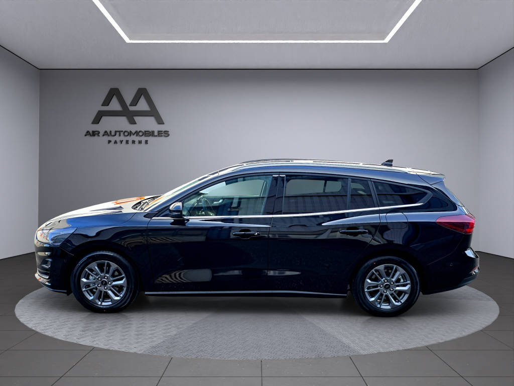 FORD Focus Station Wagon 1.0i EcoB Hybrid 155 Titanium-image-4